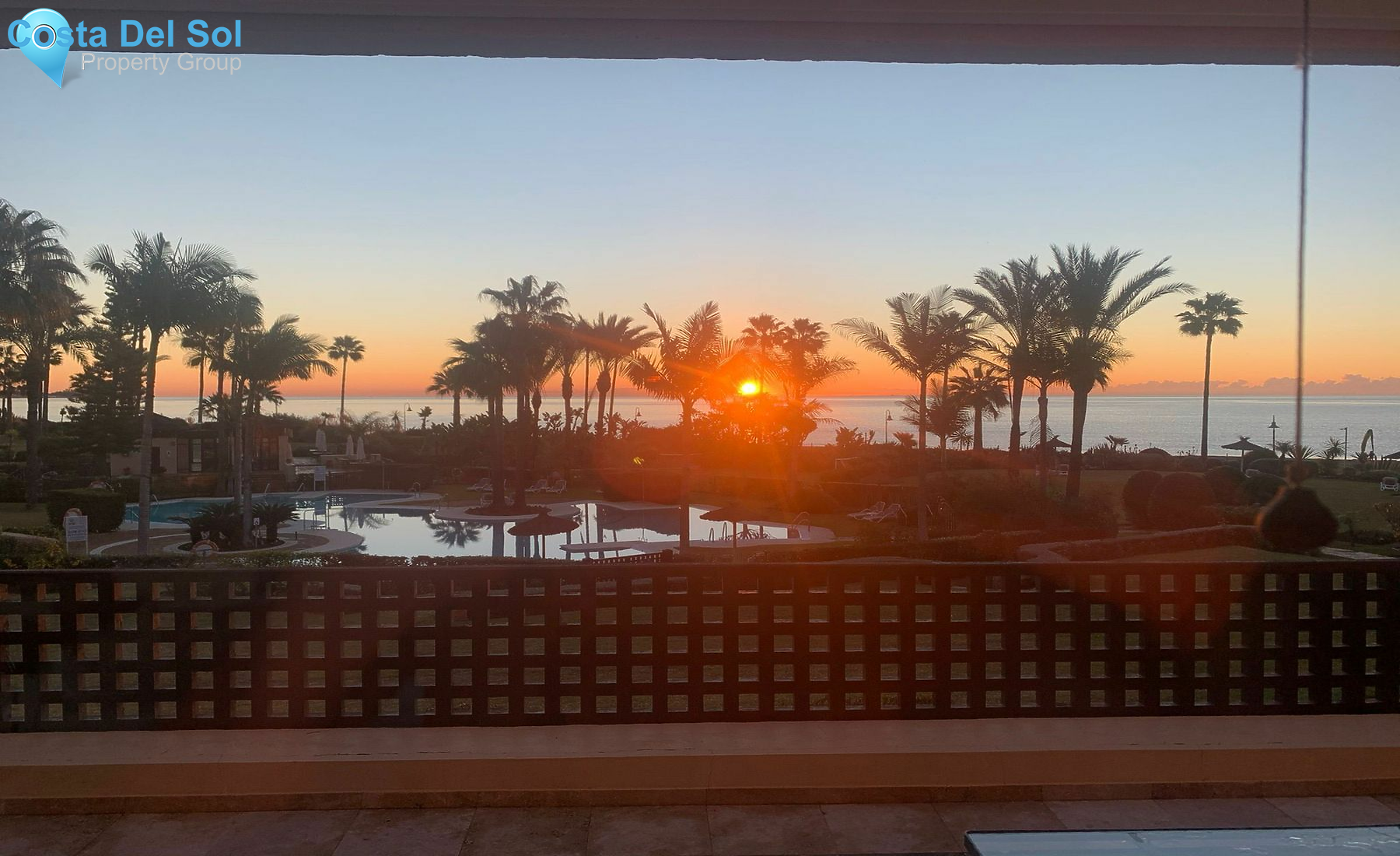 Middle Floor Apartment in Estepona-1529893