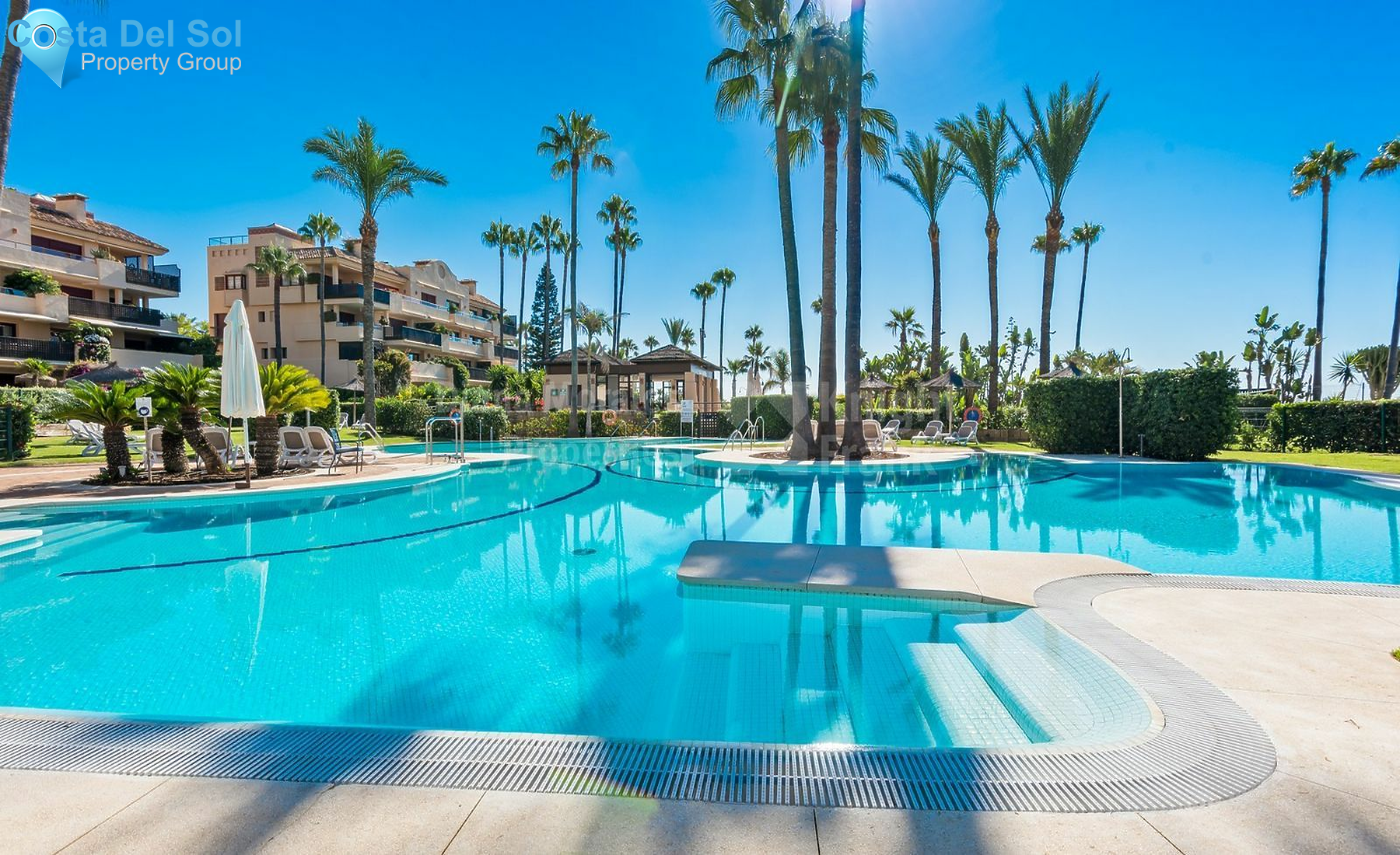 Middle Floor Apartment in Estepona-1529894
