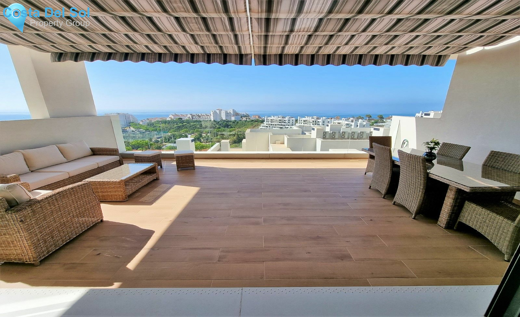 Middle Floor Apartment in Estepona-1533827