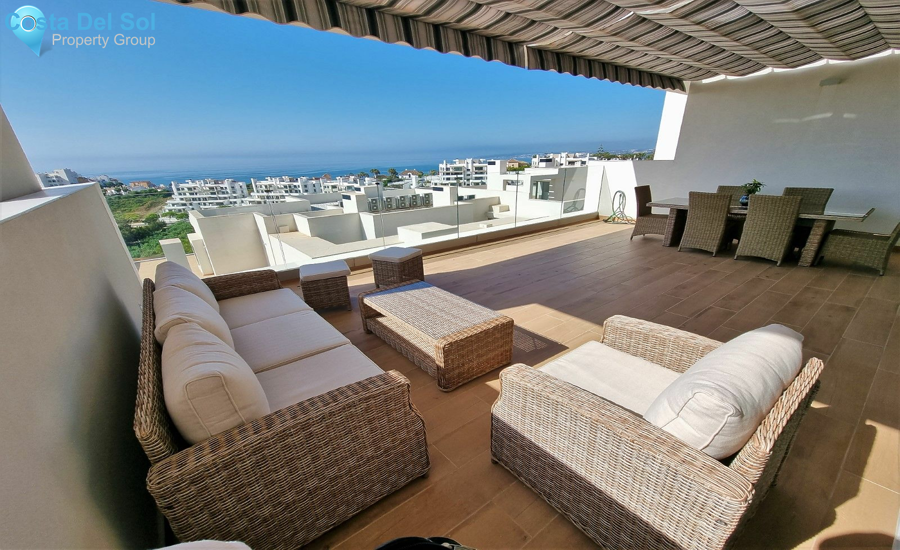 Middle Floor Apartment in Estepona-1533828