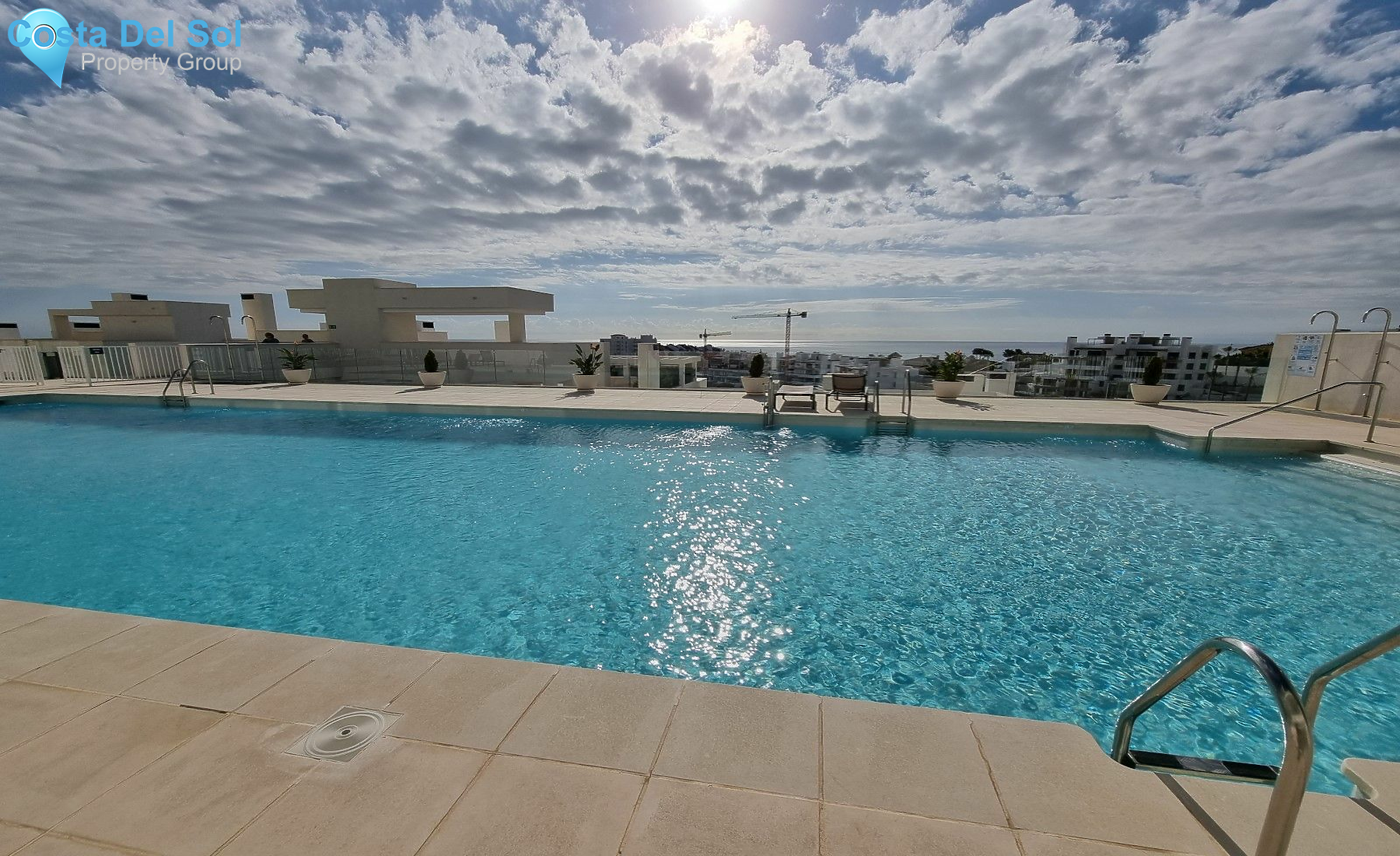 Middle Floor Apartment in Estepona-1533832