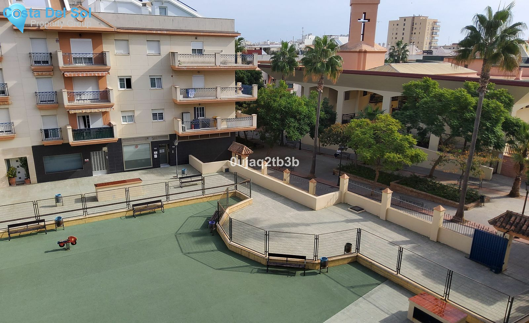 Middle Floor Apartment in Estepona-1545763