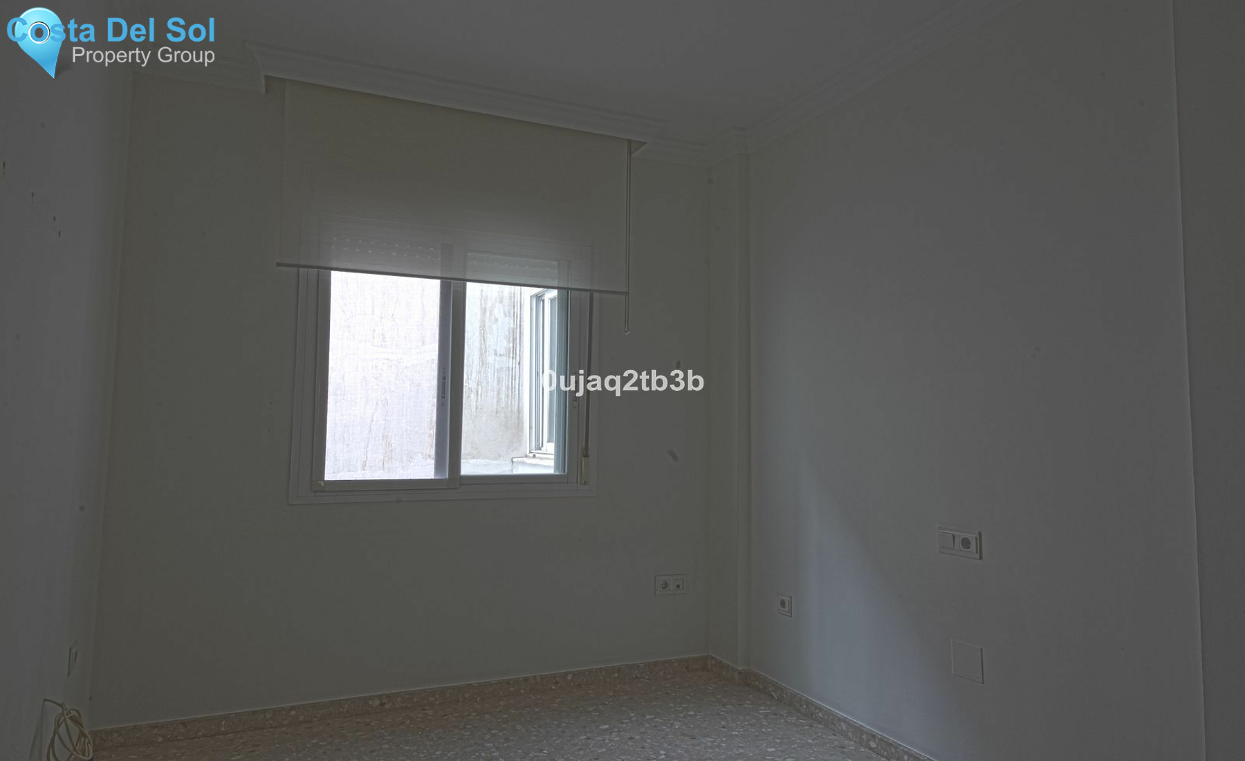 Middle Floor Apartment in Estepona-1545773