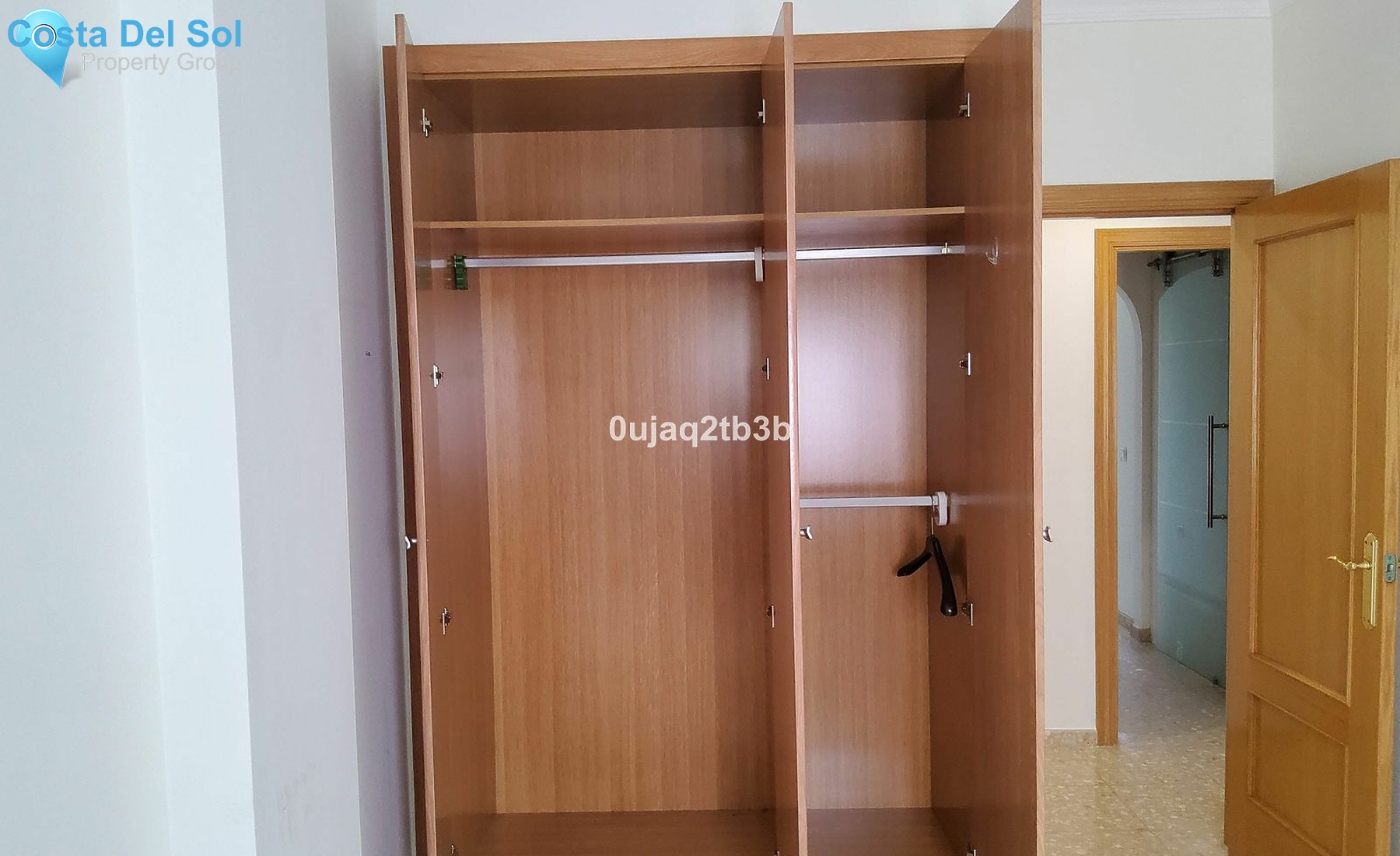 Middle Floor Apartment in Estepona-1545777