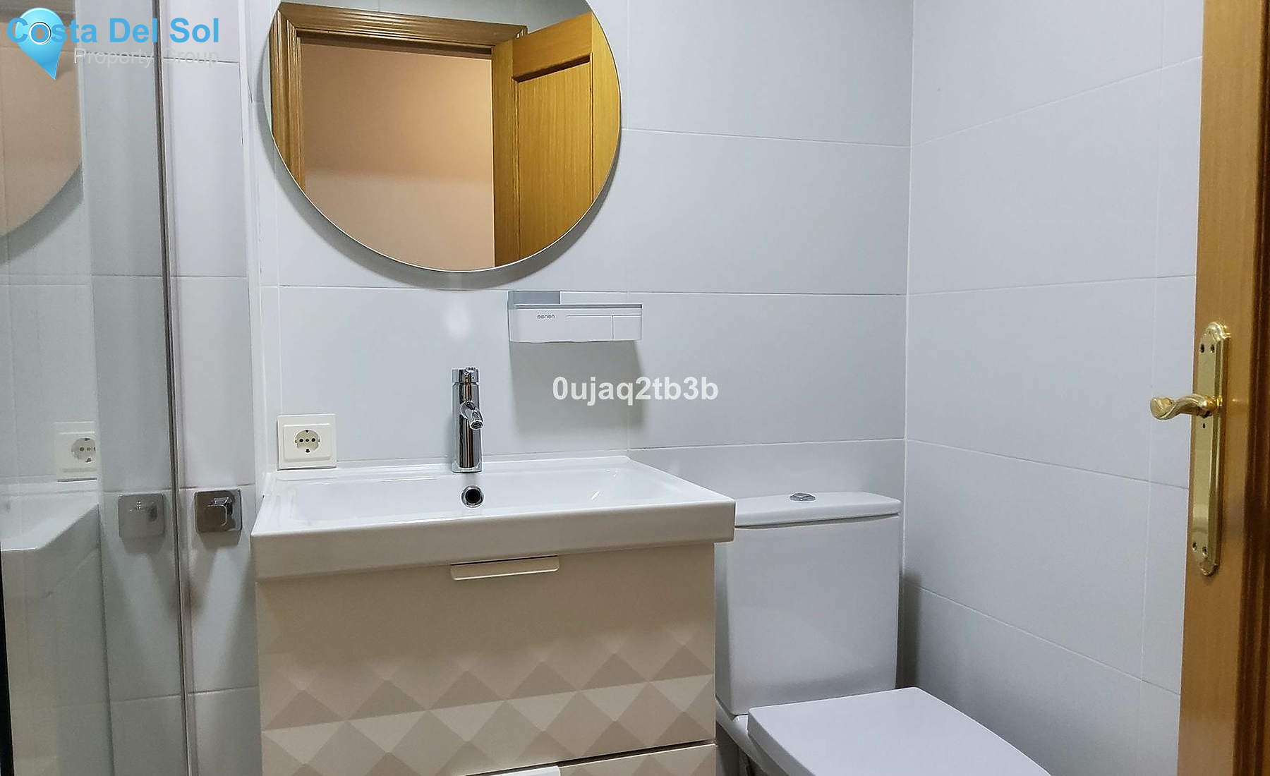 Middle Floor Apartment in Estepona-1545780