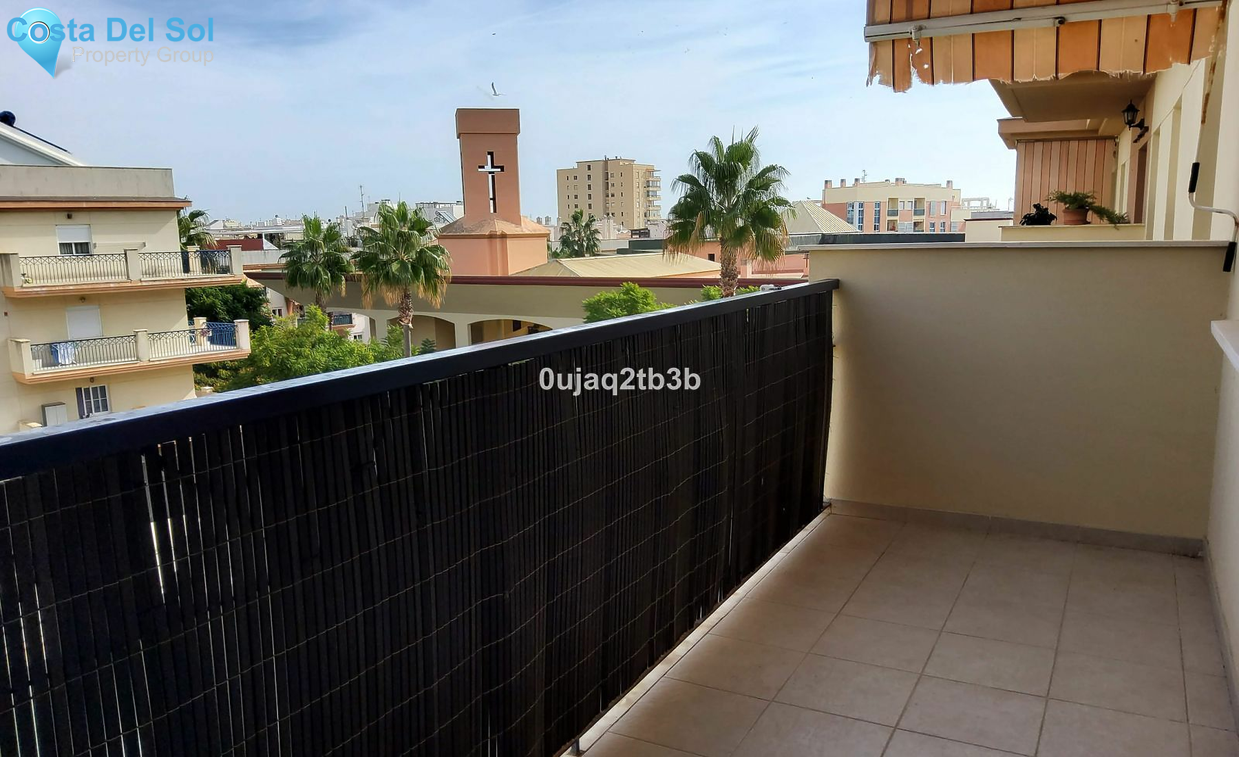 Middle Floor Apartment in Estepona-1545769