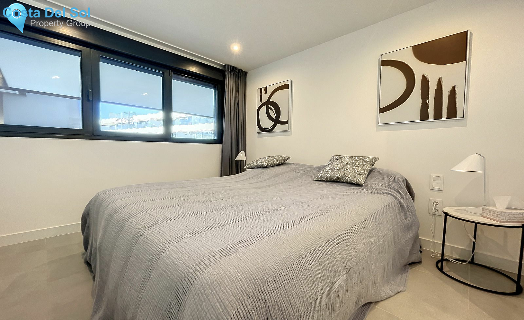 Middle Floor Apartment in Estepona-1550779