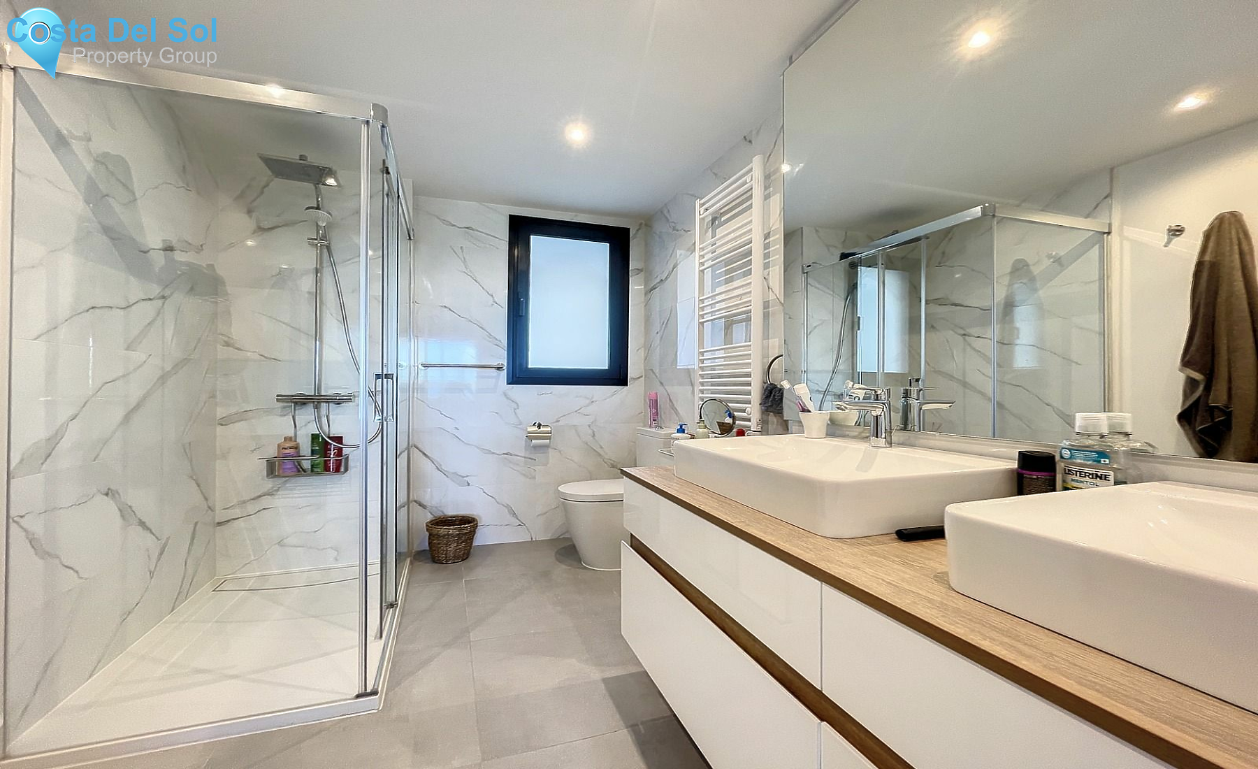 Middle Floor Apartment in Estepona-1550783