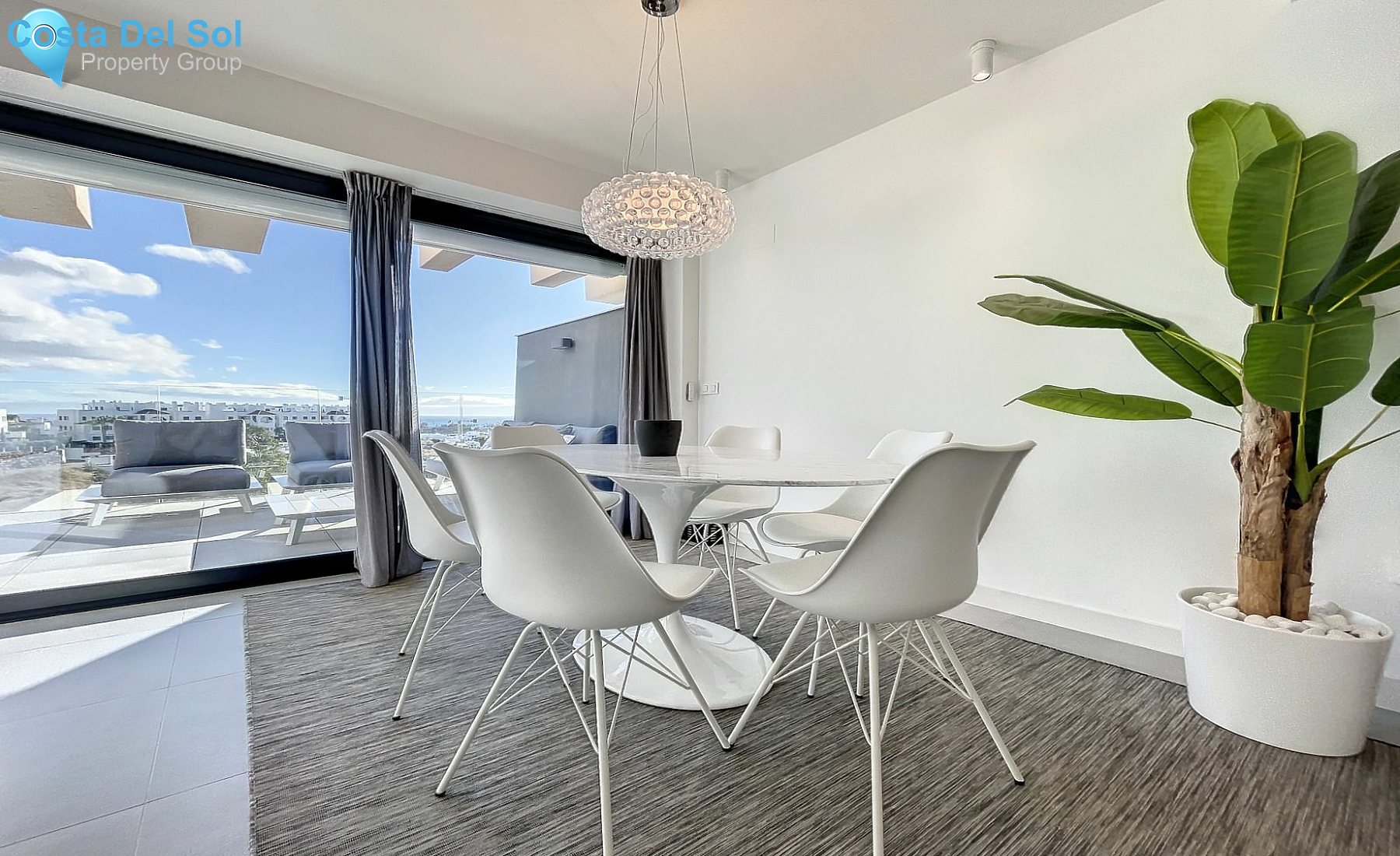 Middle Floor Apartment in Estepona-1550773