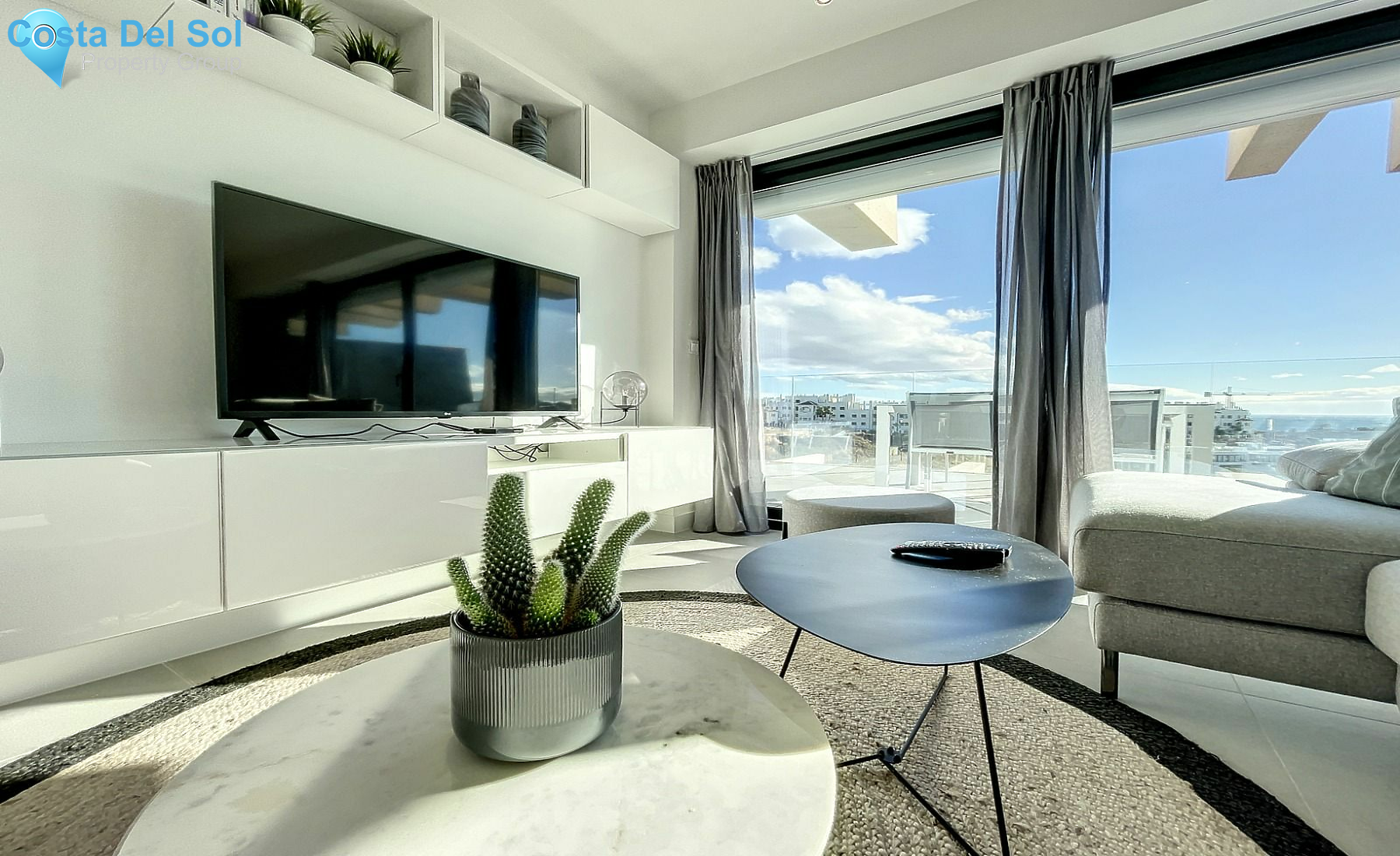 Middle Floor Apartment in Estepona-1550776