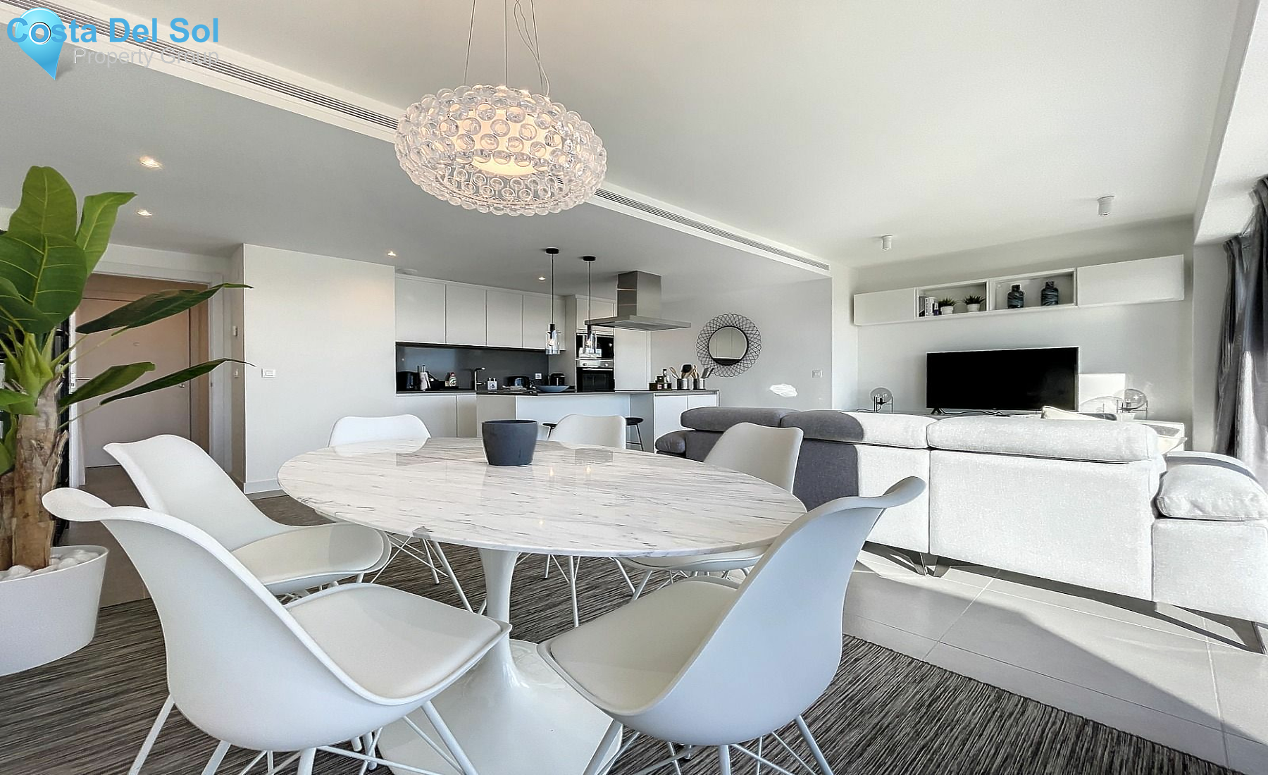 Middle Floor Apartment in Estepona-1550777