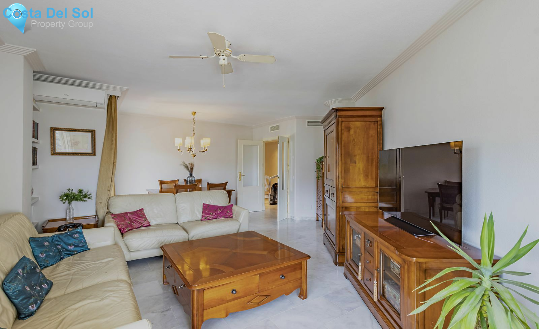 Middle Floor Apartment in Estepona-1553121