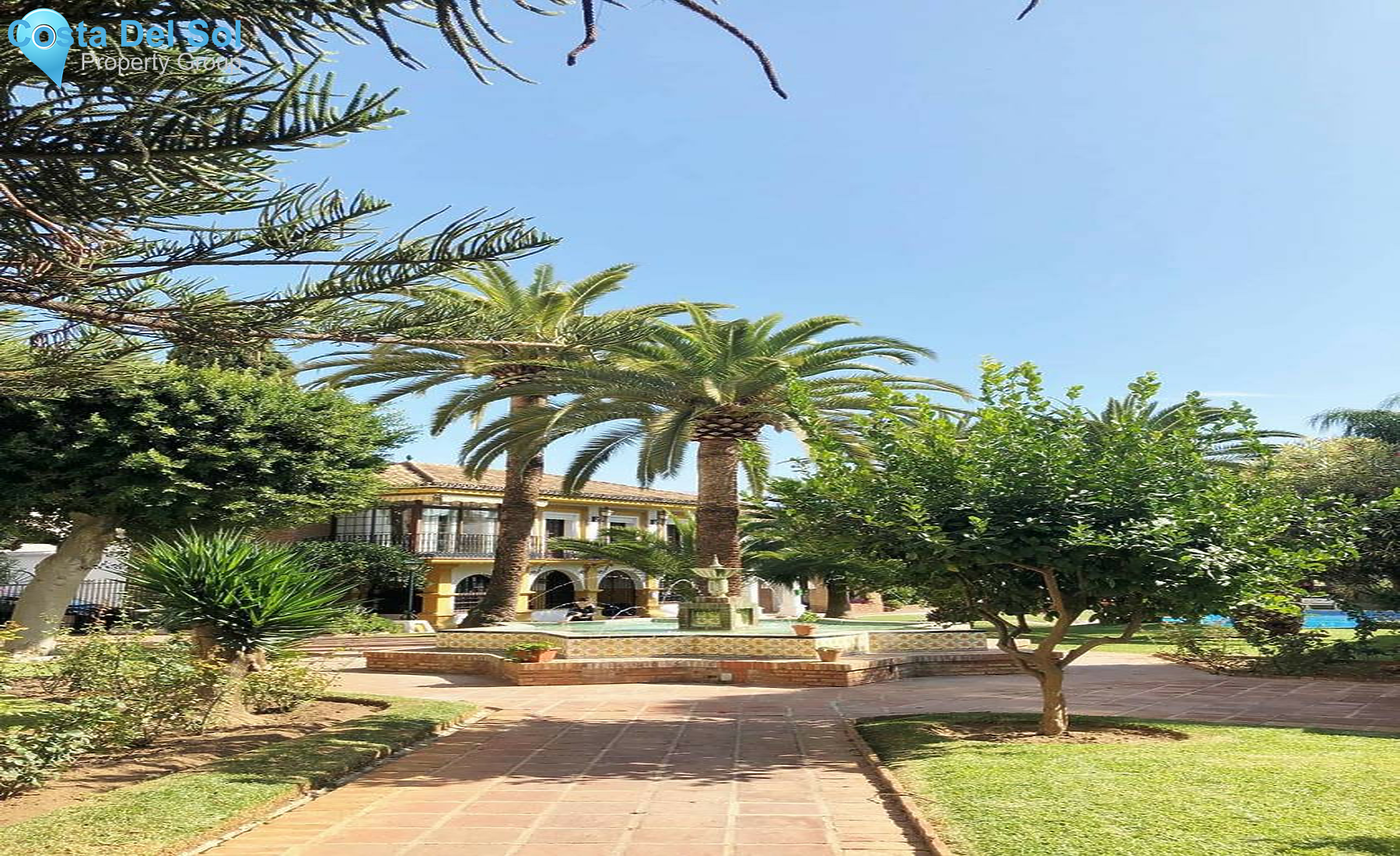 Middle Floor Apartment in Fuengirola-1236426