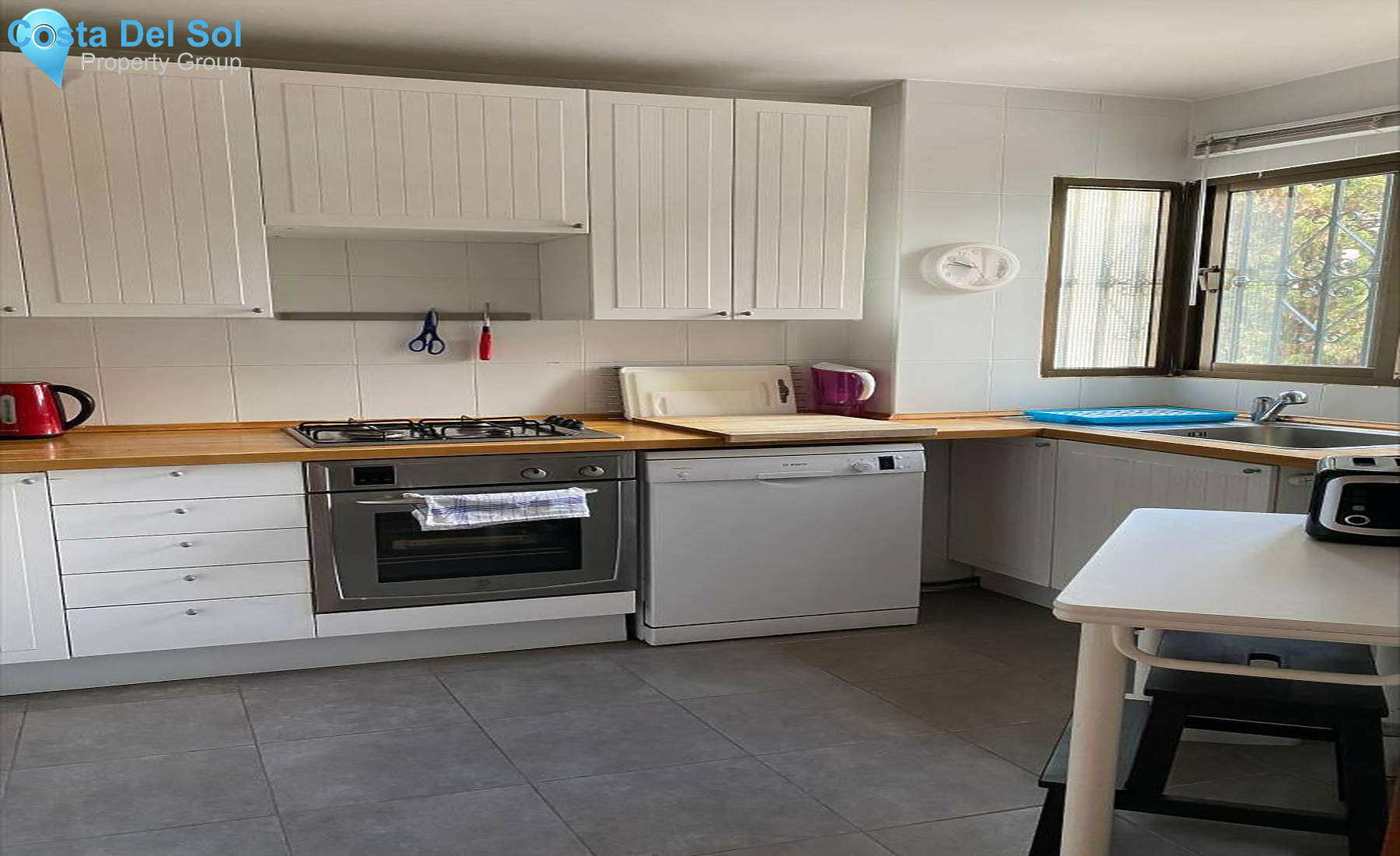 Middle Floor Apartment in Fuengirola-1236416