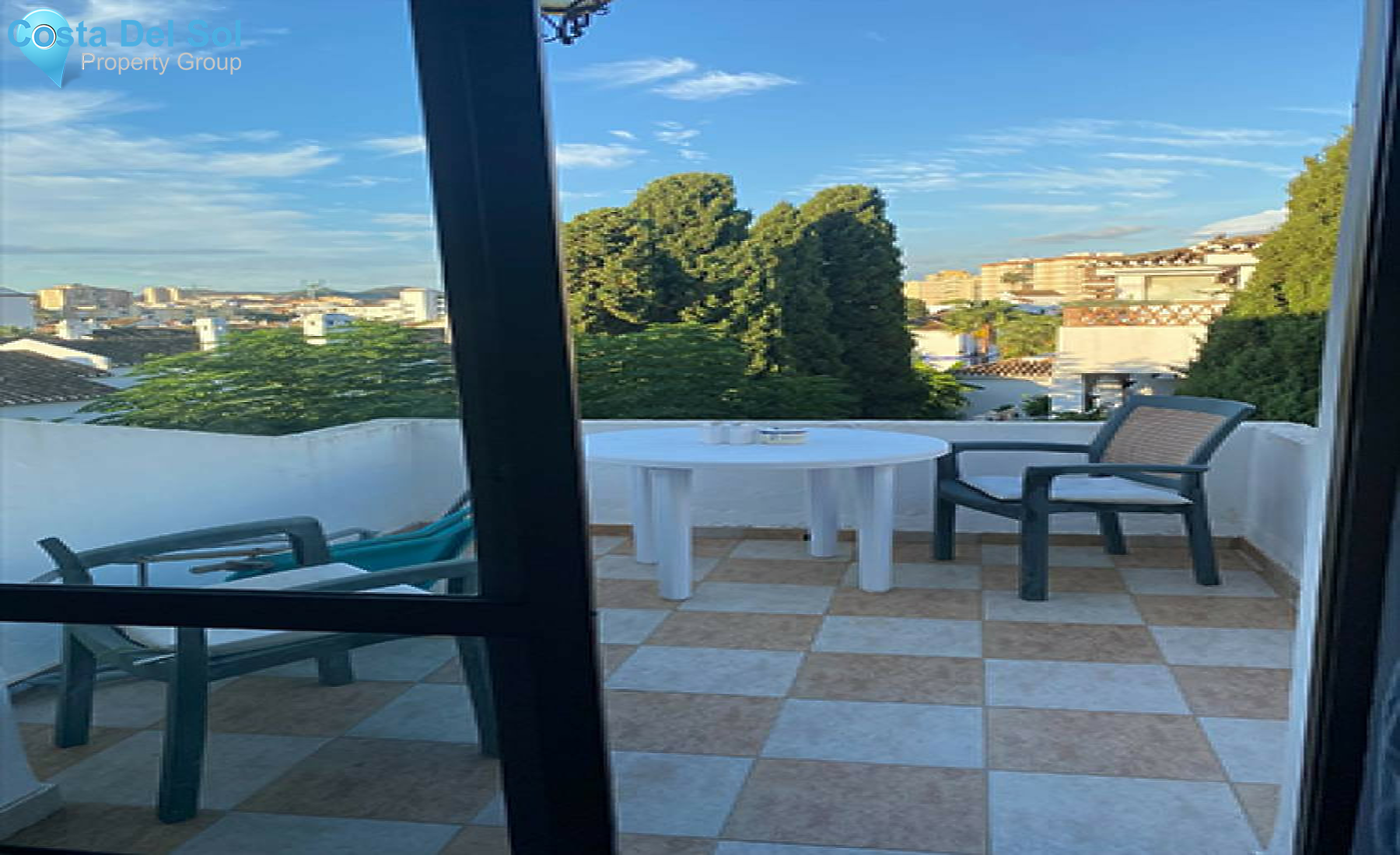 Middle Floor Apartment in Fuengirola-1236421