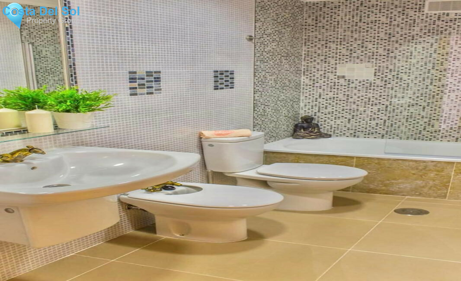 Middle Floor Apartment in Fuengirola-1246827