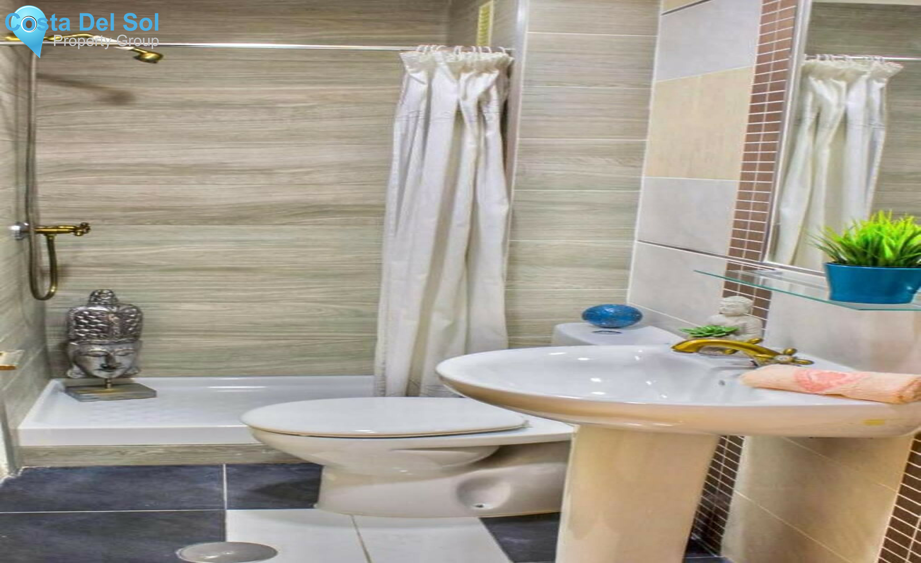 Middle Floor Apartment in Fuengirola-1246830