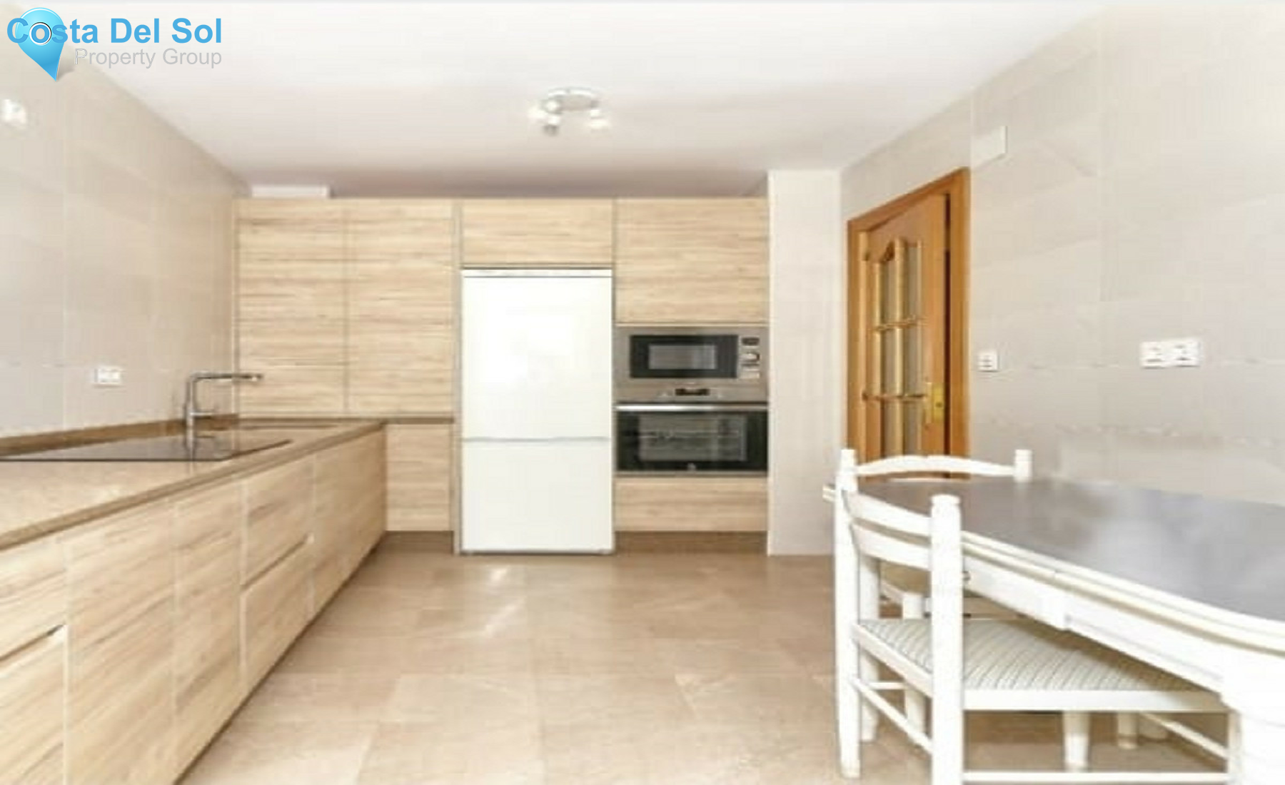 Middle Floor Apartment in Fuengirola-1286152