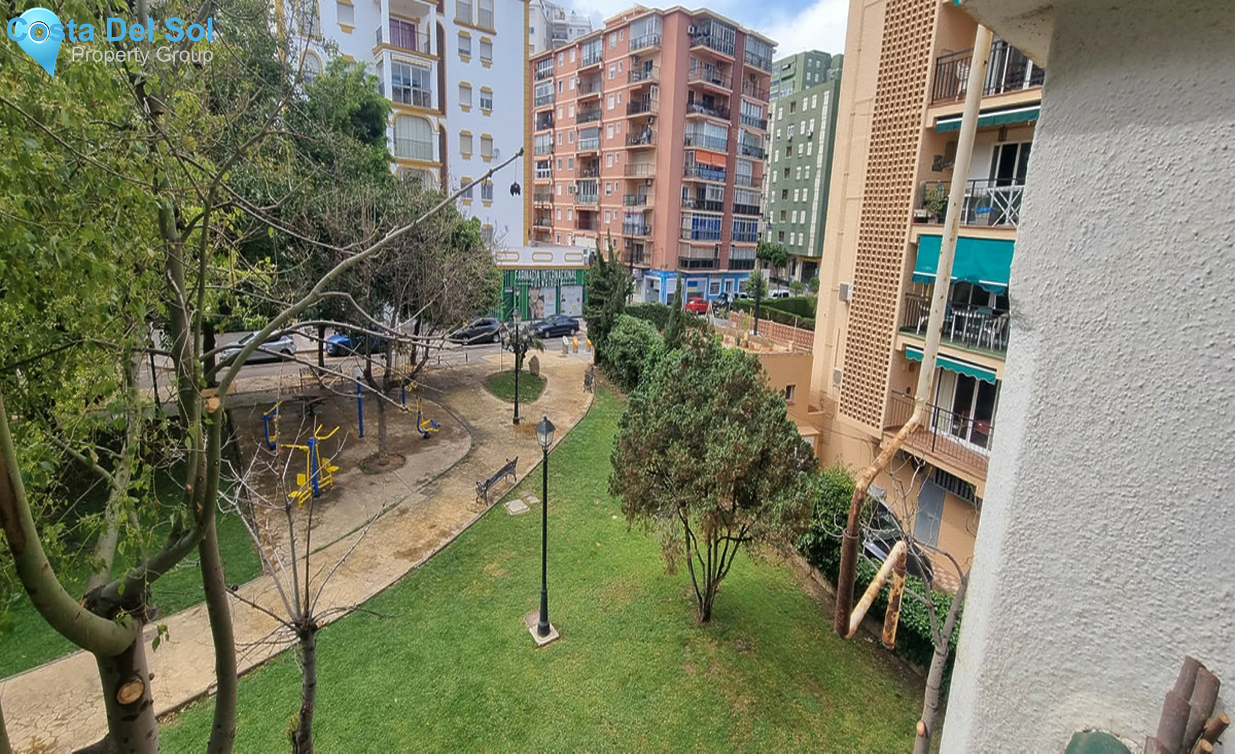 Middle Floor Apartment in Fuengirola-1288017