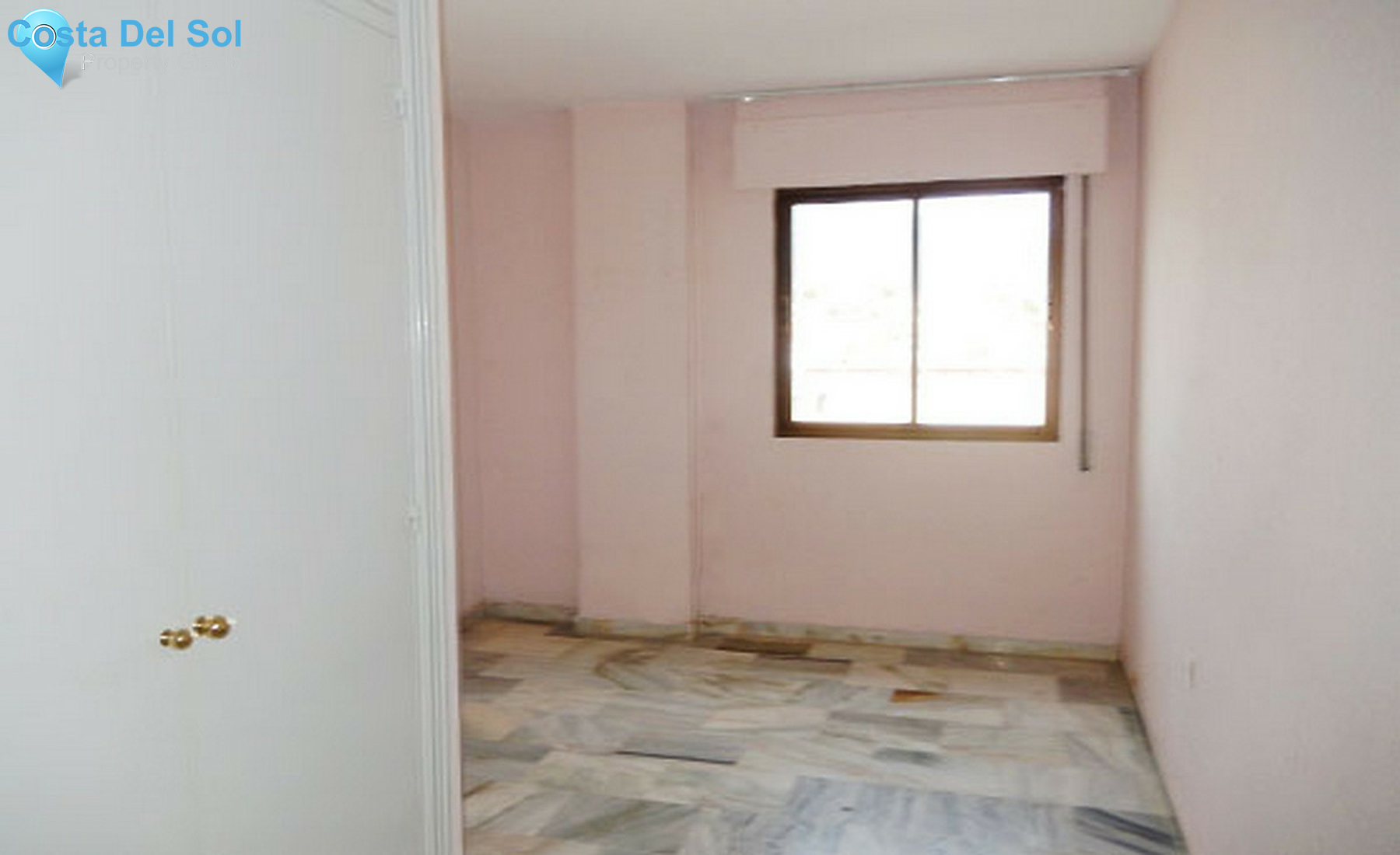 Middle Floor Apartment in Fuengirola-1289205