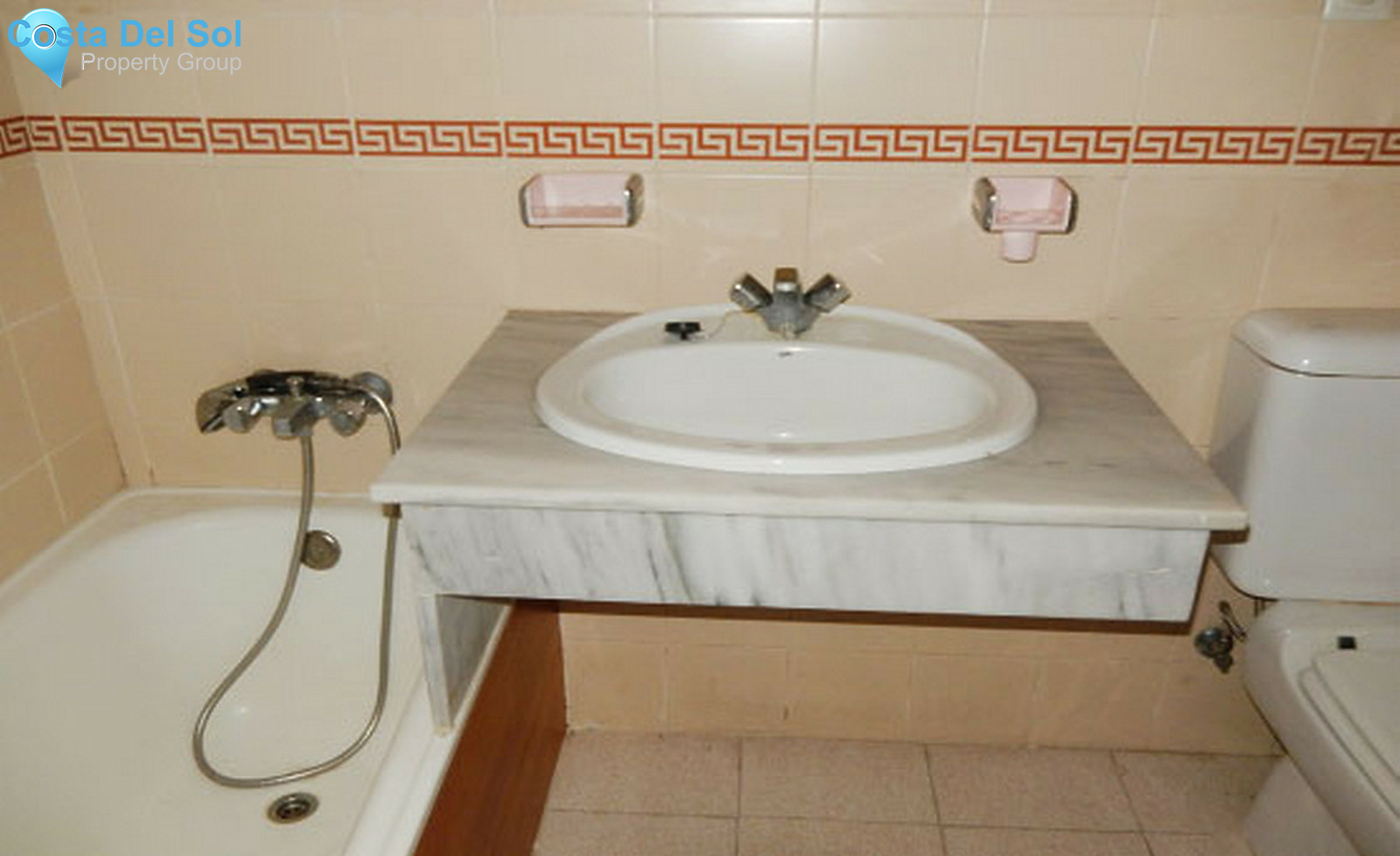 Middle Floor Apartment in Fuengirola-1289215