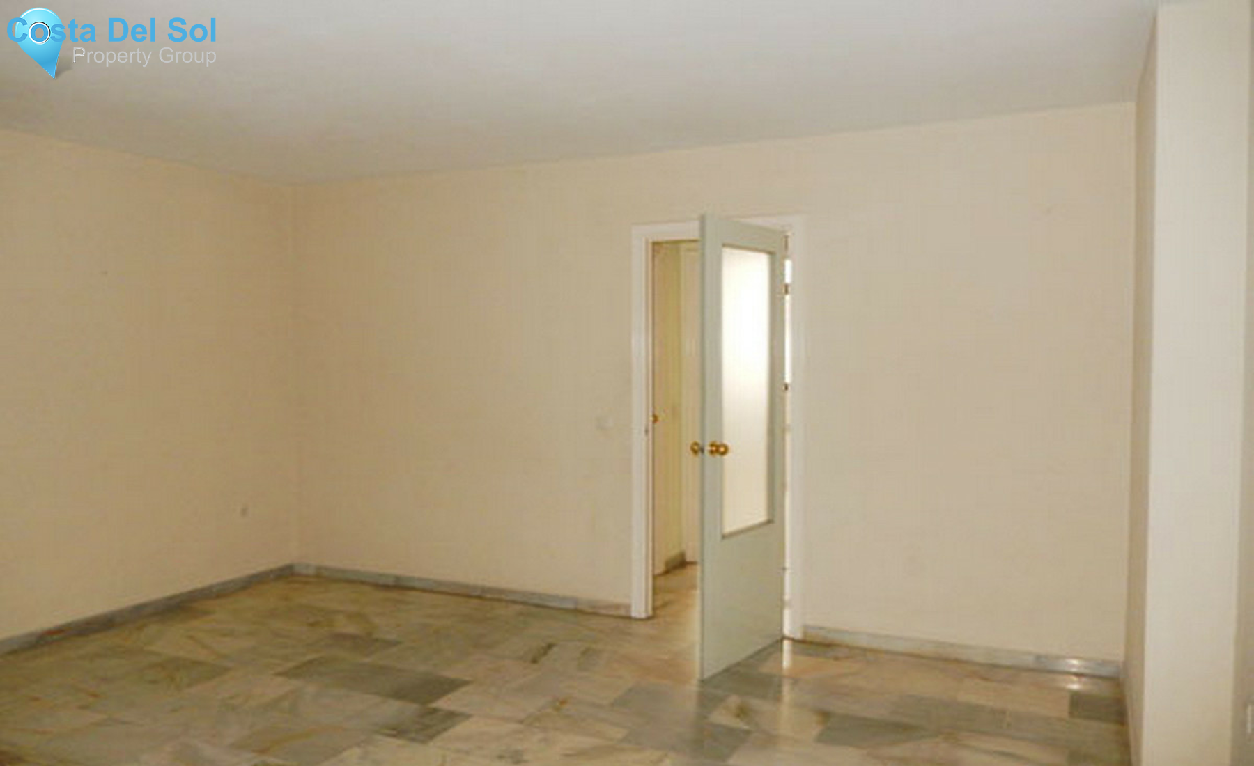 Middle Floor Apartment in Fuengirola-1289198