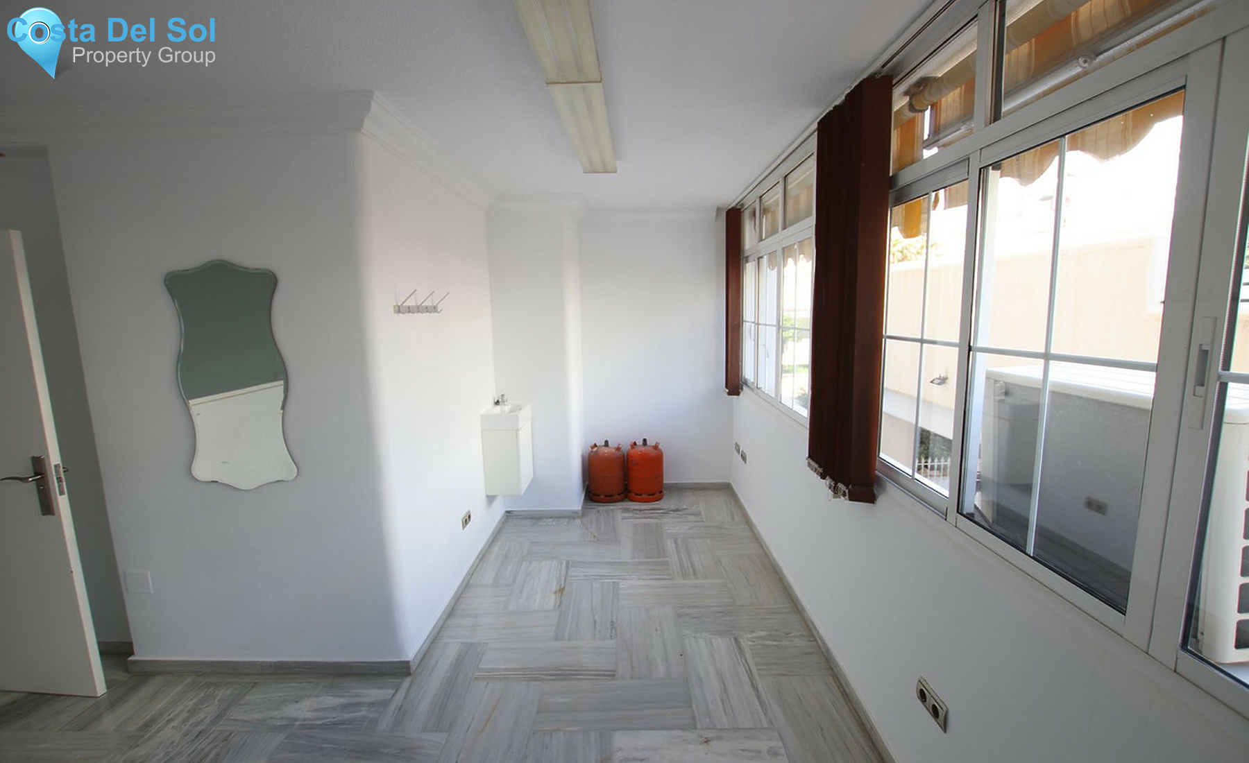 Middle Floor Apartment in Fuengirola-1293865