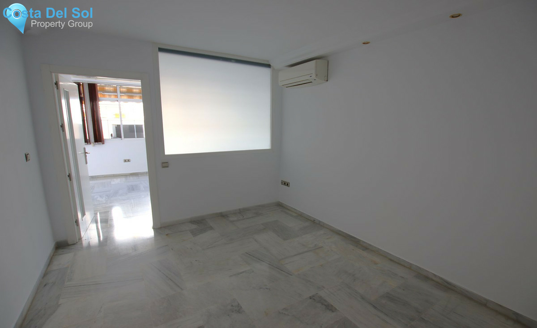 Middle Floor Apartment in Fuengirola-1293869