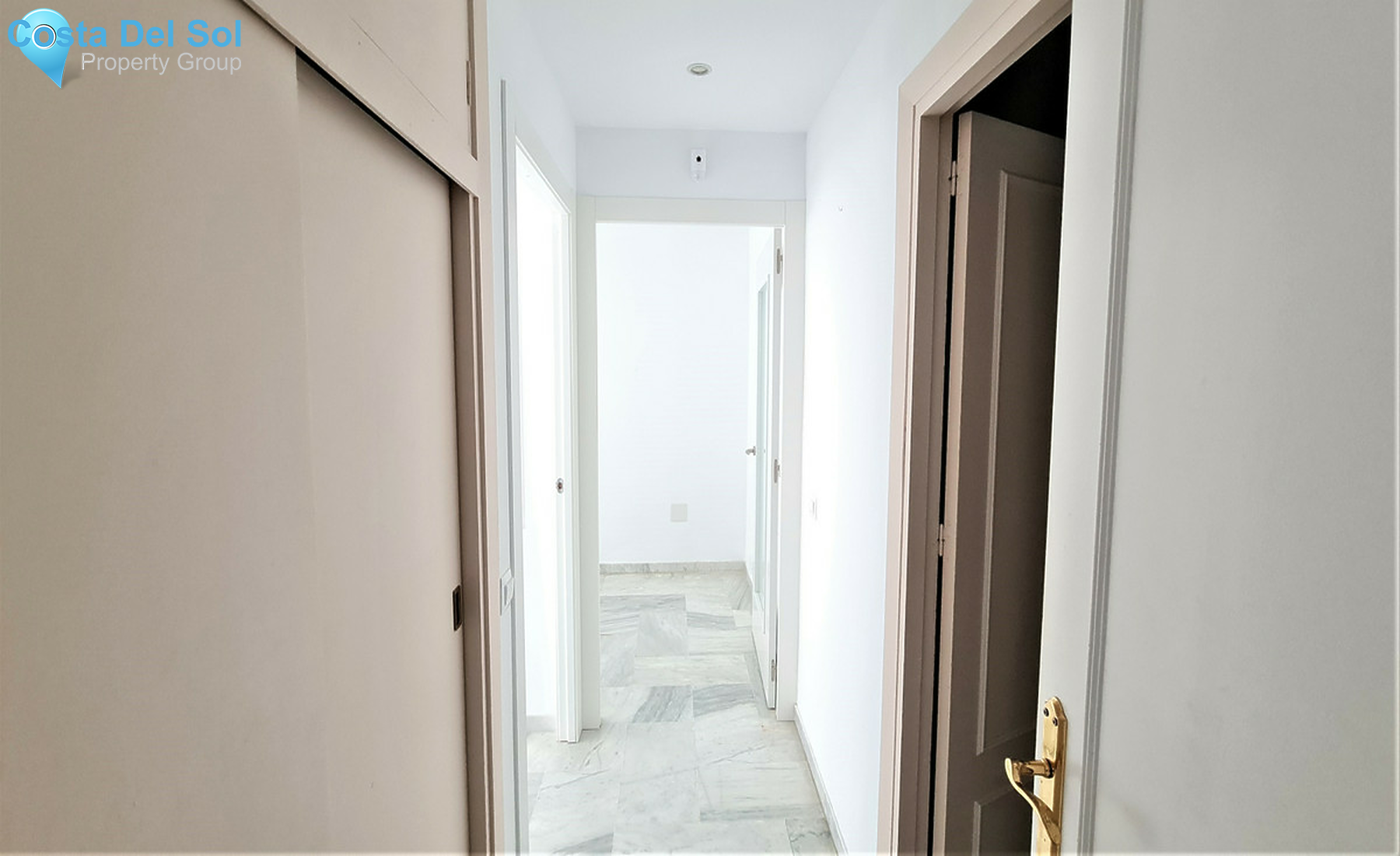 Middle Floor Apartment in Fuengirola-1293873