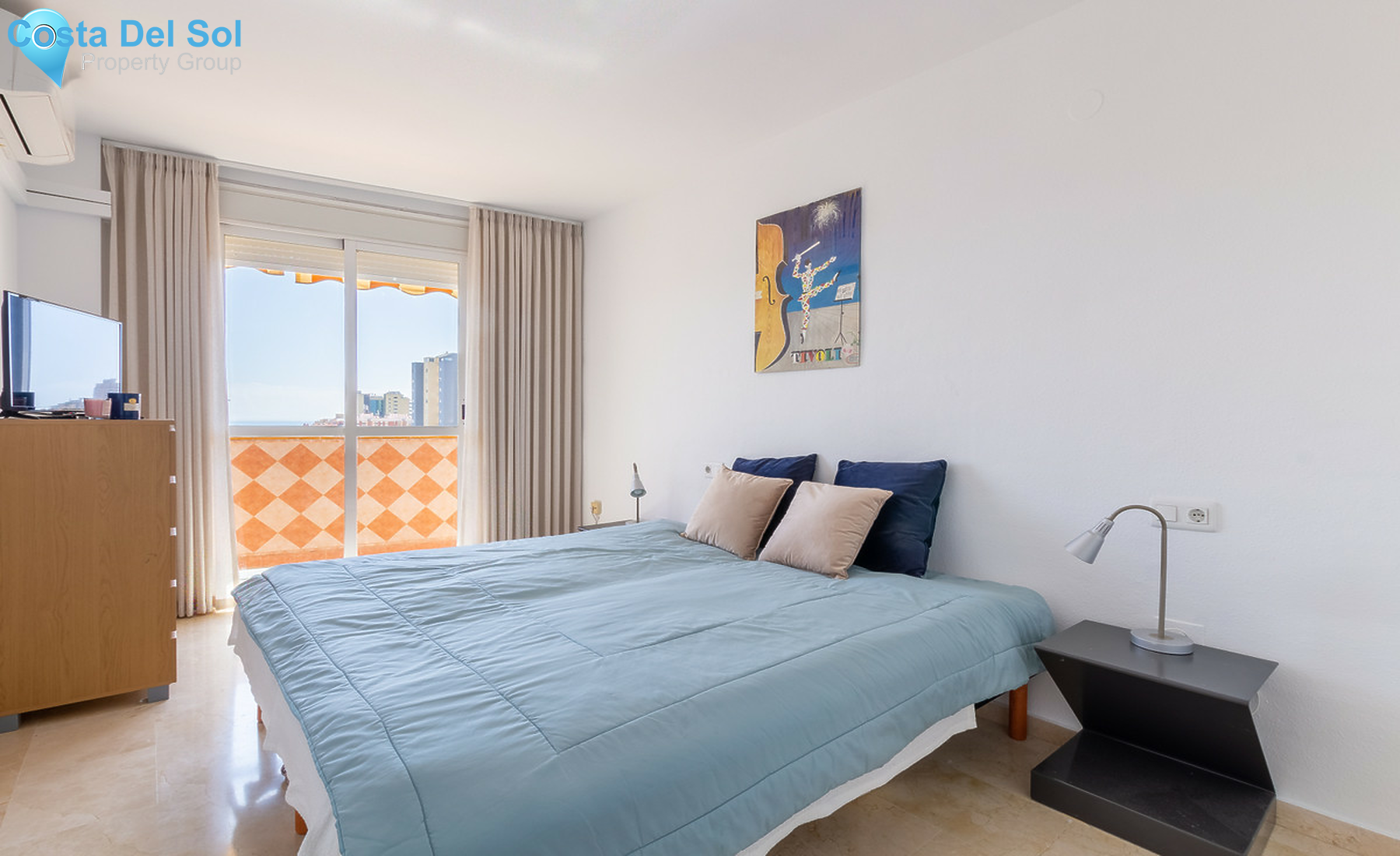 Middle Floor Apartment in Fuengirola-1300109