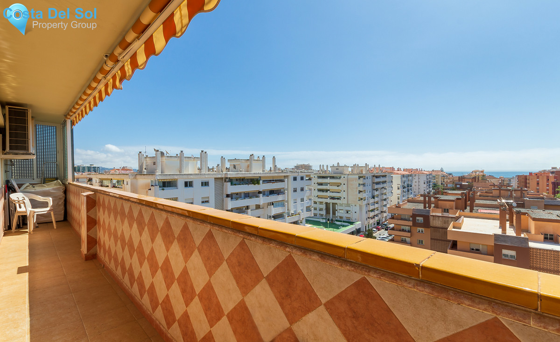 Middle Floor Apartment in Fuengirola-1300116