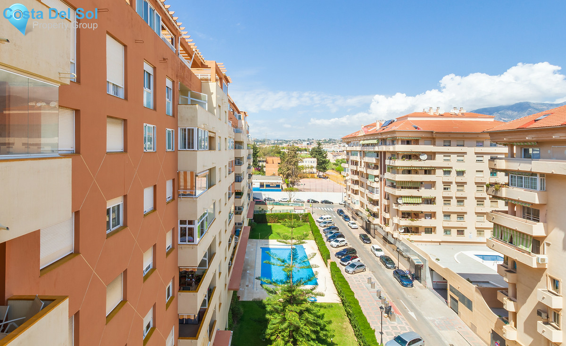 Middle Floor Apartment in Fuengirola-1300100