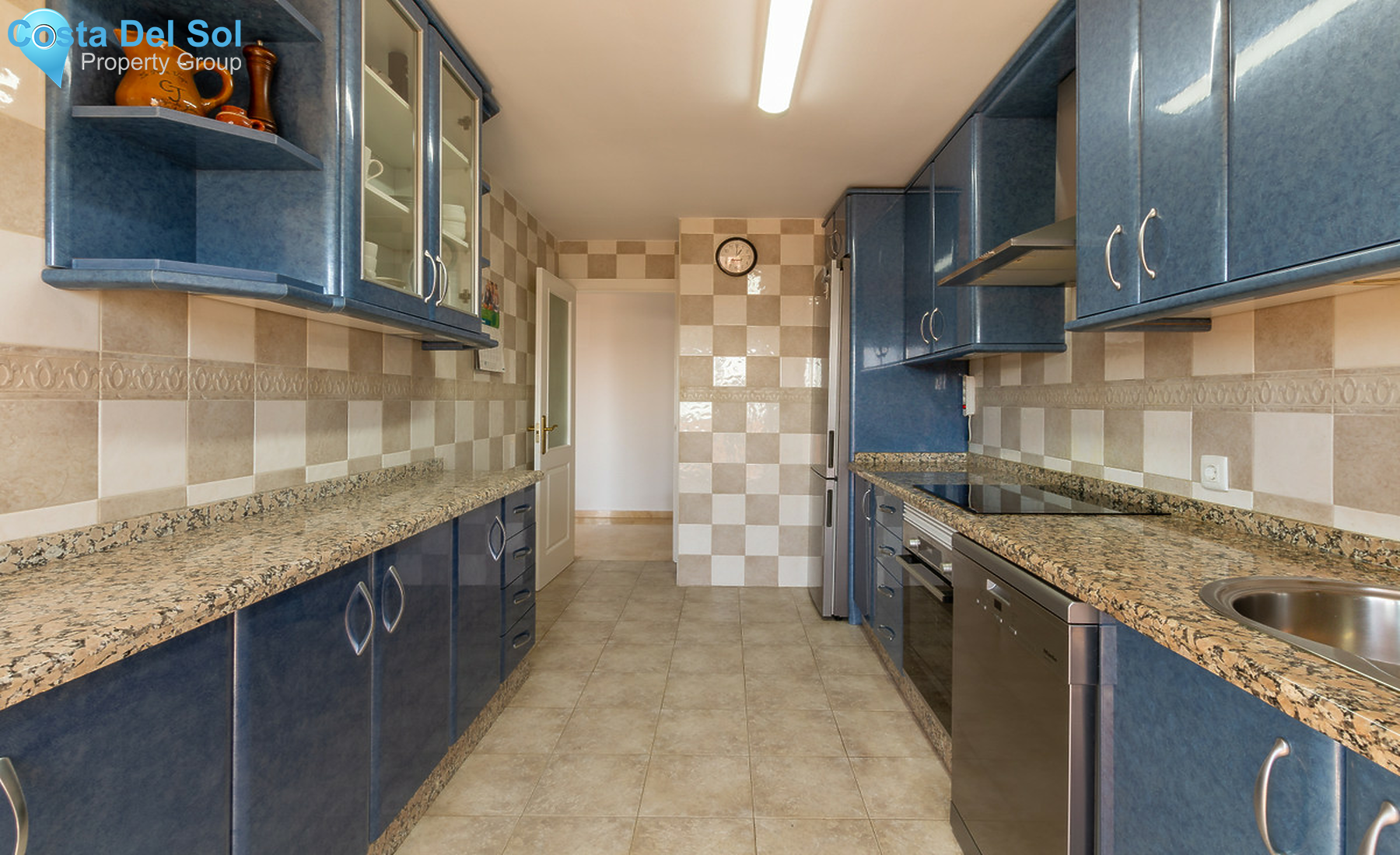 Middle Floor Apartment in Fuengirola-1300102