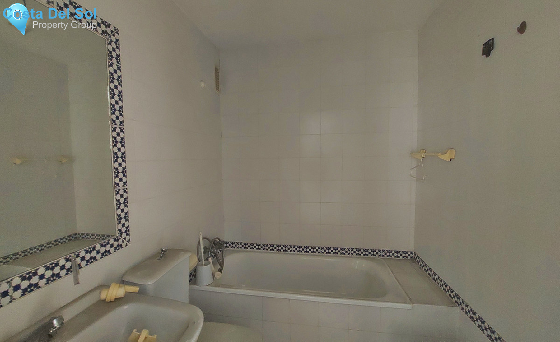 Middle Floor Apartment in Fuengirola-1311926
