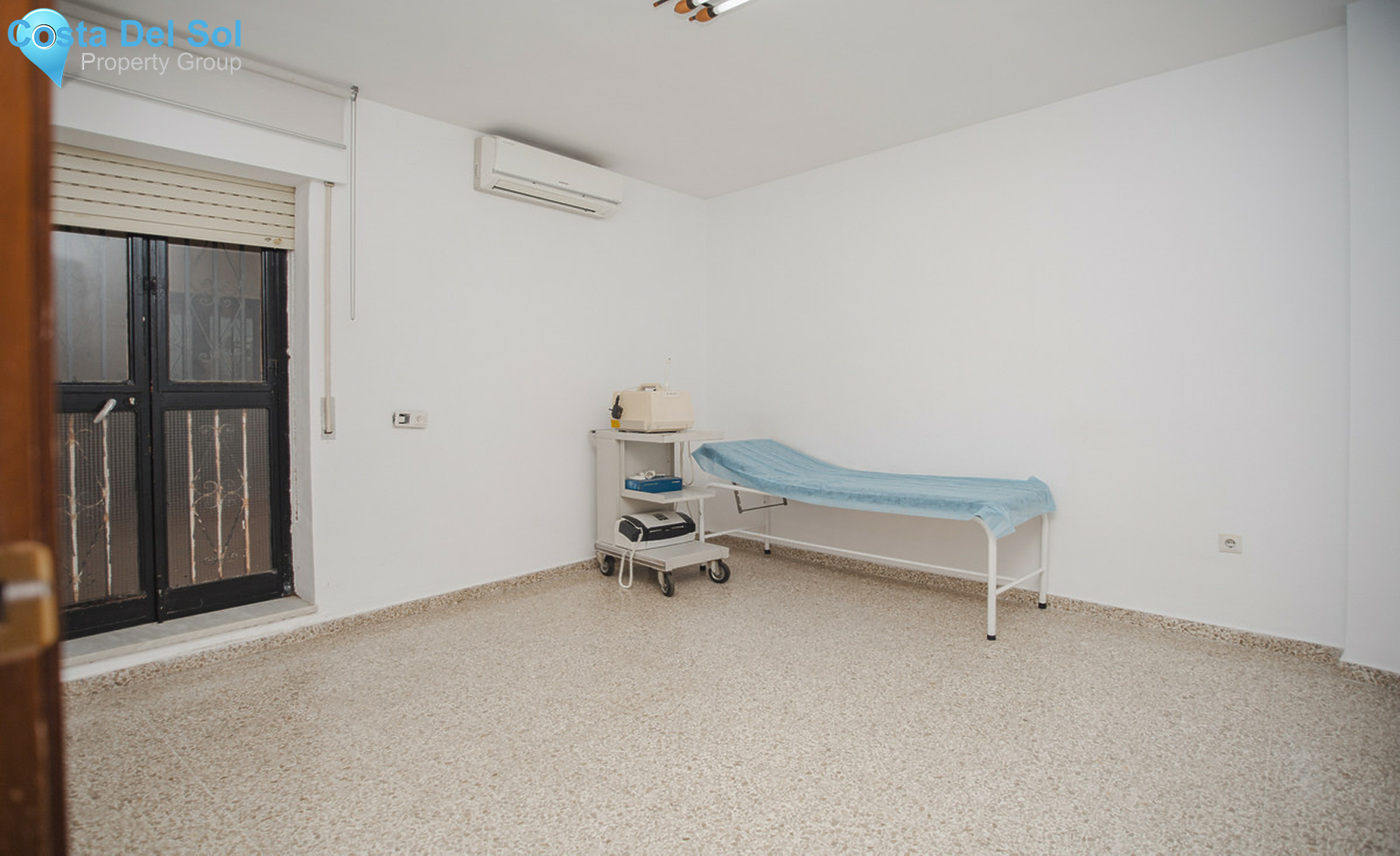 Middle Floor Apartment in Fuengirola-1311991