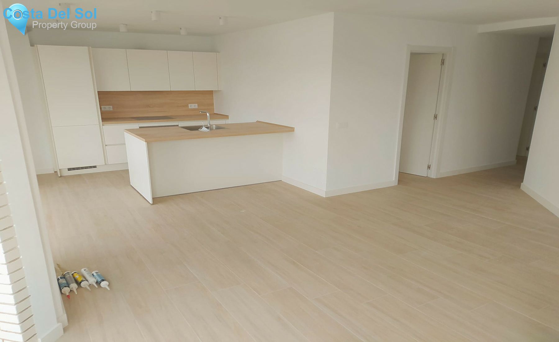 Middle Floor Apartment in Fuengirola-1317321
