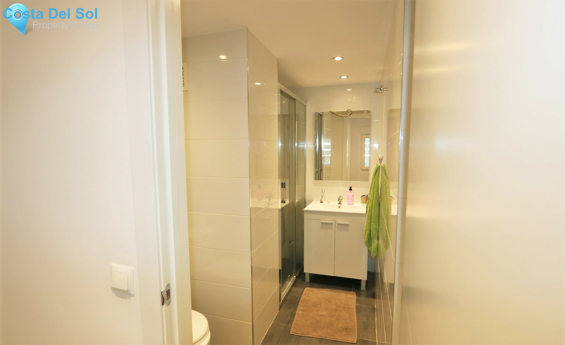 Middle Floor Apartment in Fuengirola-1320263