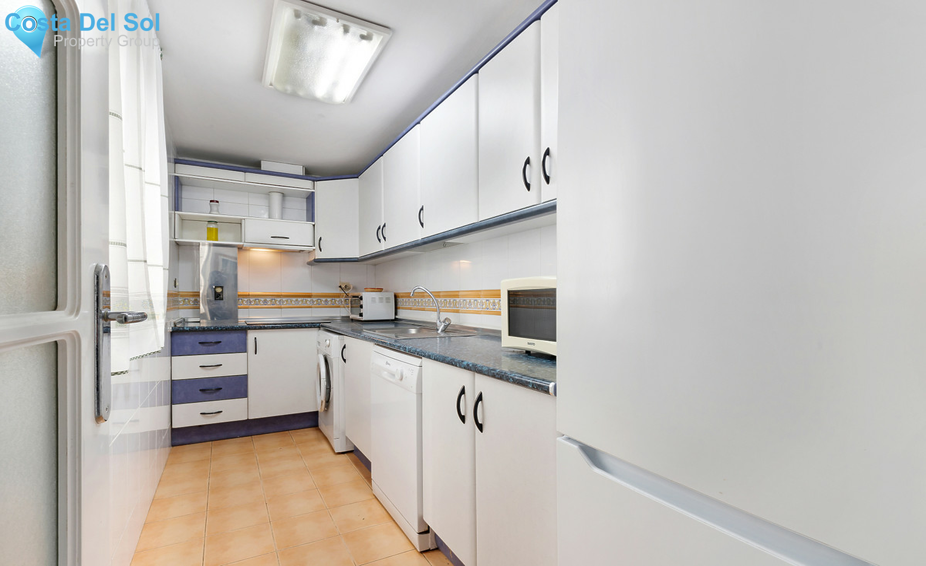 Middle Floor Apartment in Fuengirola-1321831
