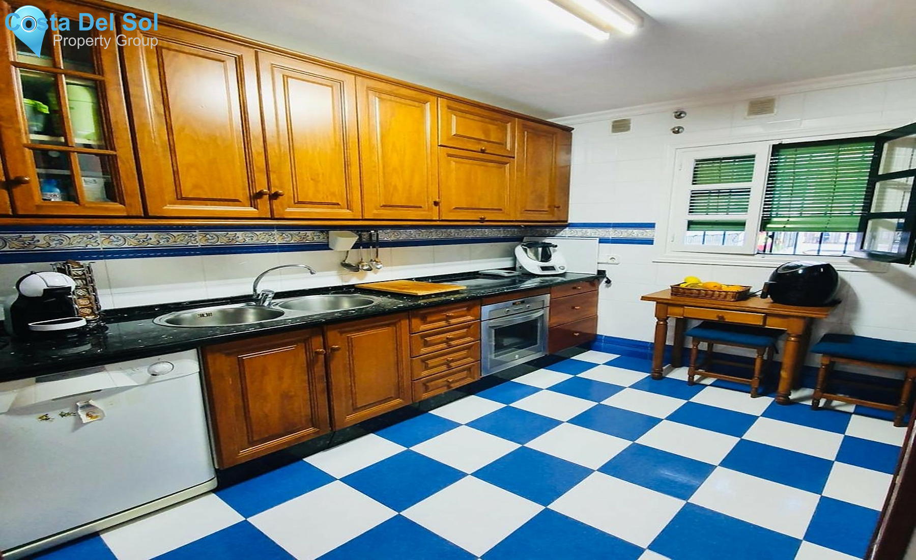 Middle Floor Apartment in Fuengirola-1354875