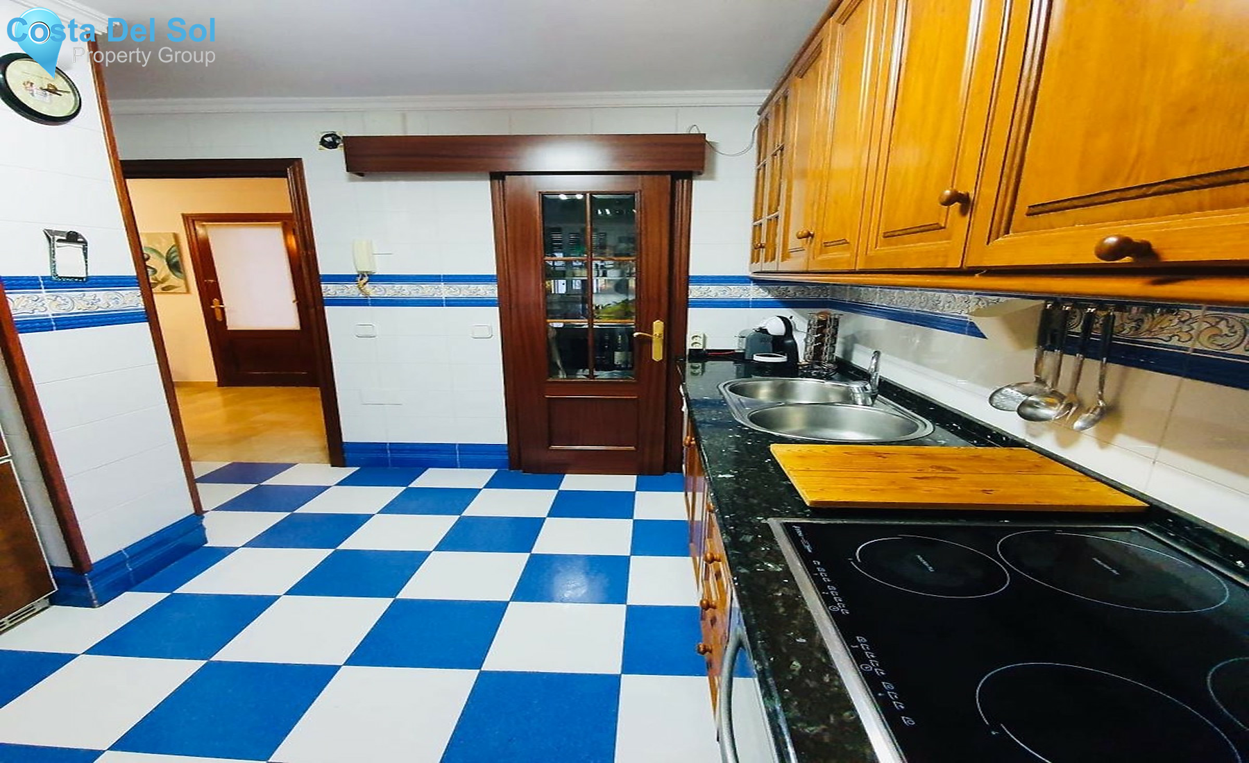 Middle Floor Apartment in Fuengirola-1354873