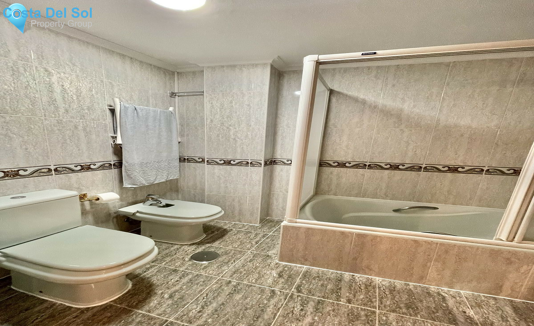 Middle Floor Apartment in Fuengirola-1368093