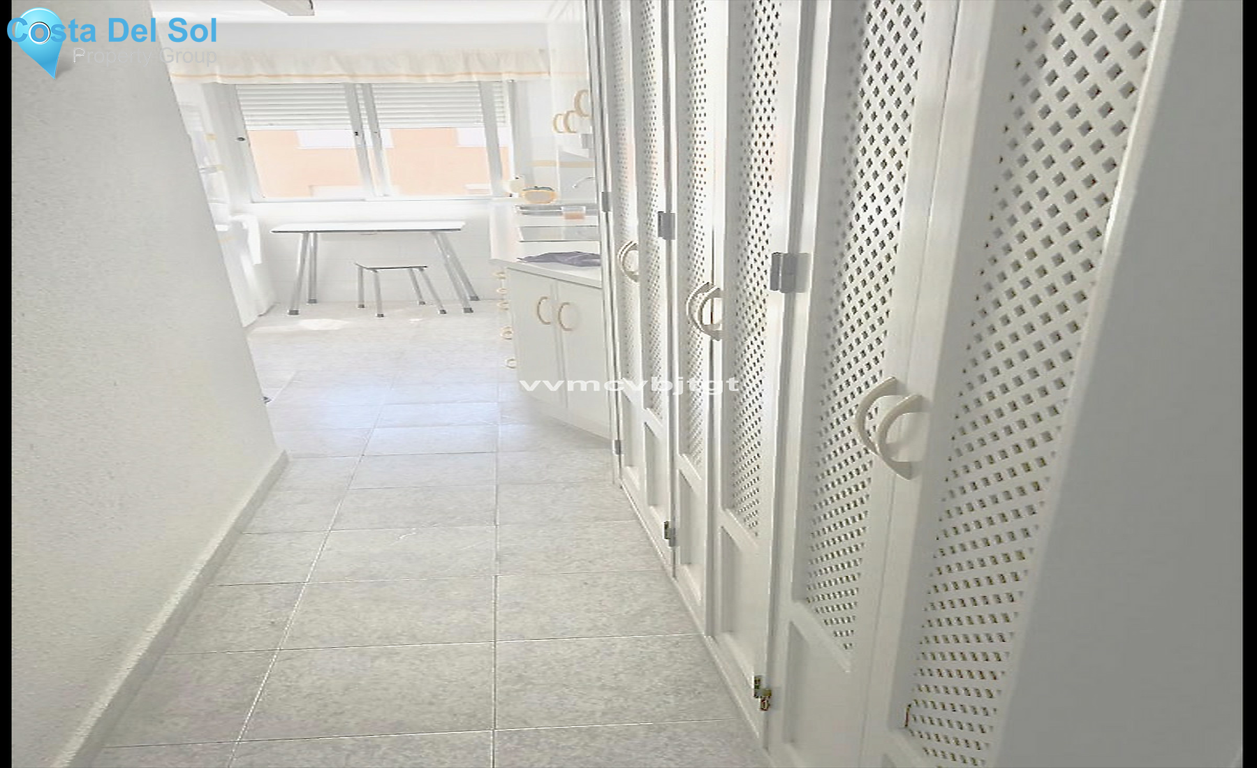 Middle Floor Apartment in Fuengirola-1370379