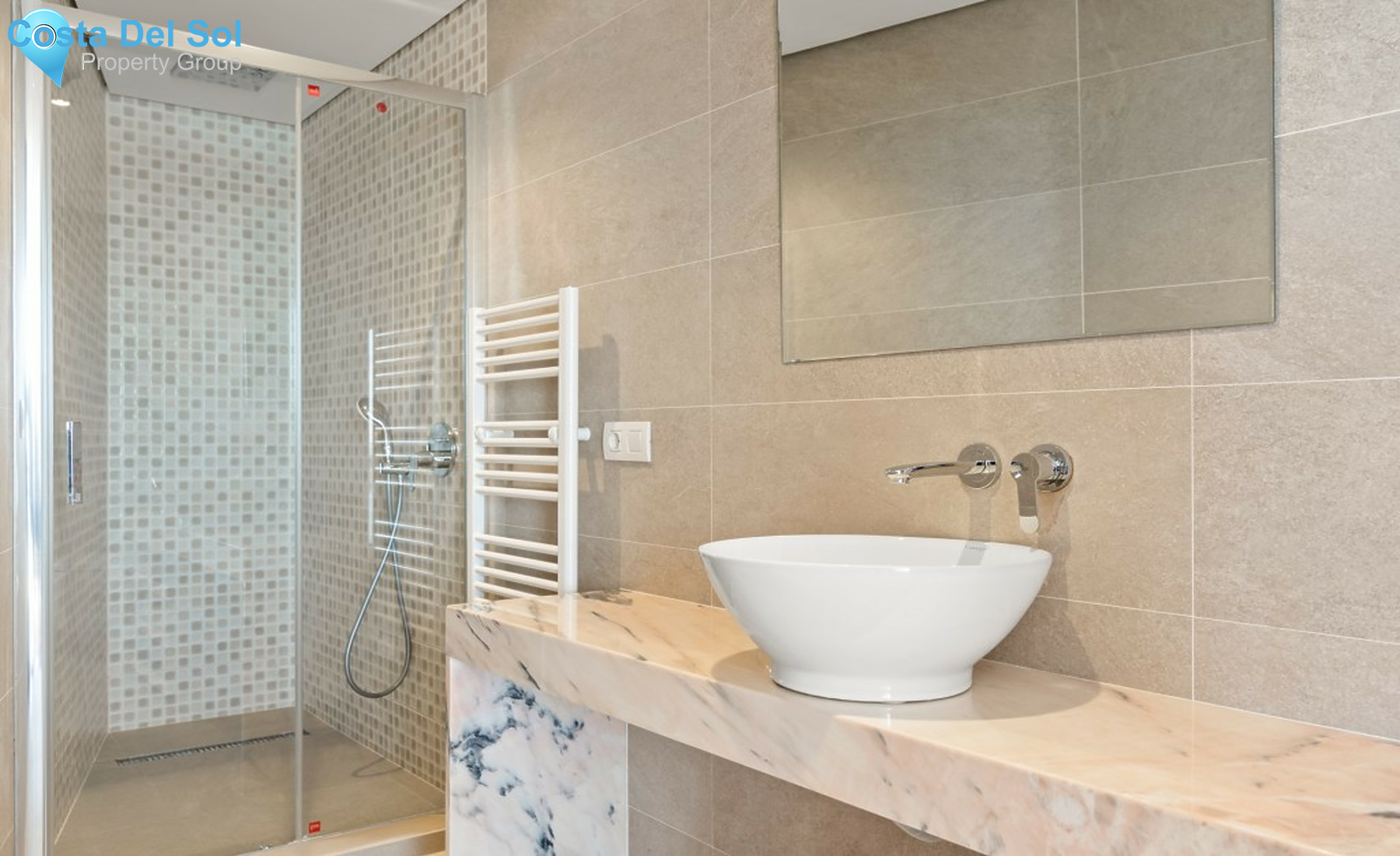 Middle Floor Apartment in Fuengirola-1416003