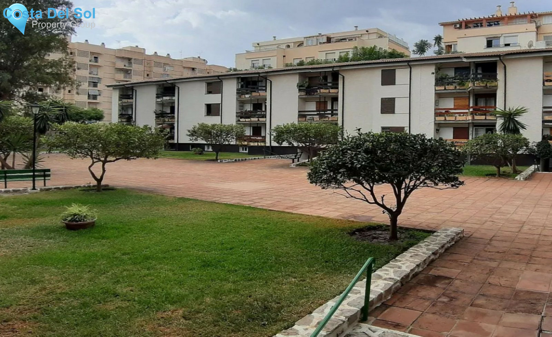 Middle Floor Apartment in Fuengirola-1460874