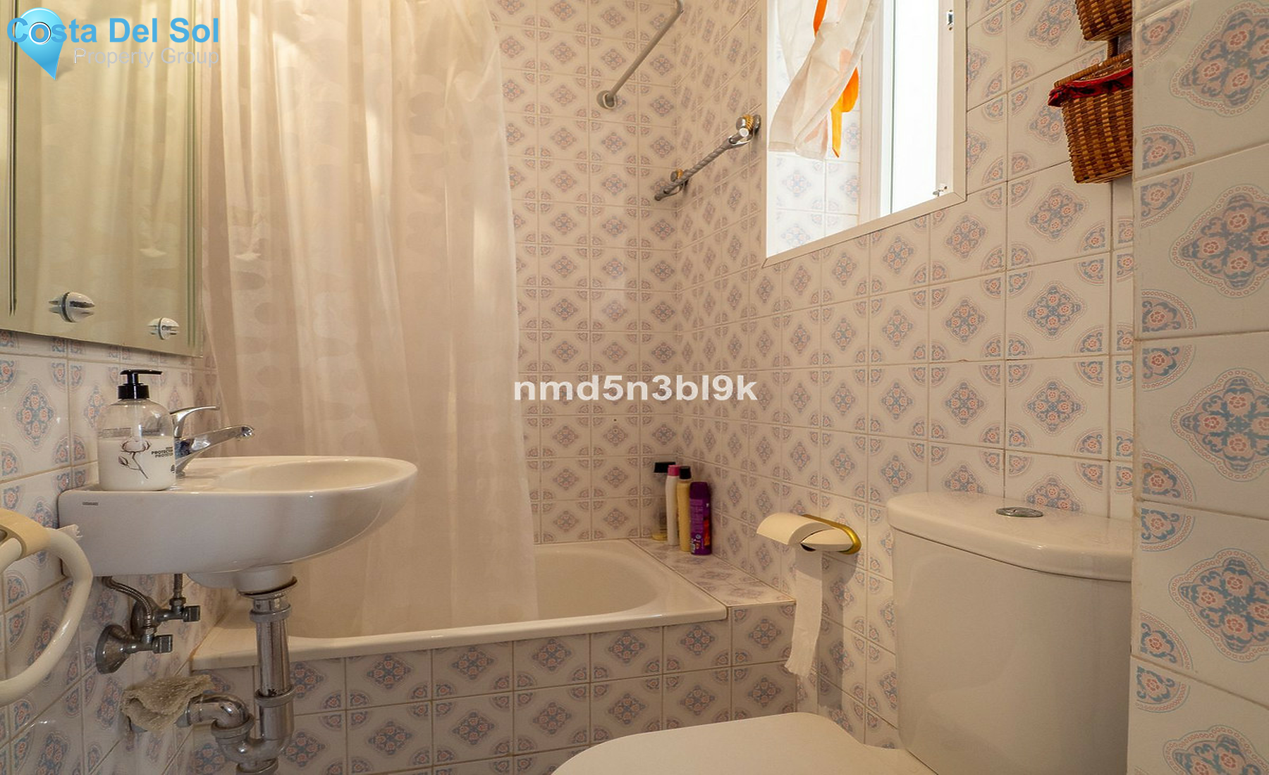 Middle Floor Apartment in Fuengirola-1476215