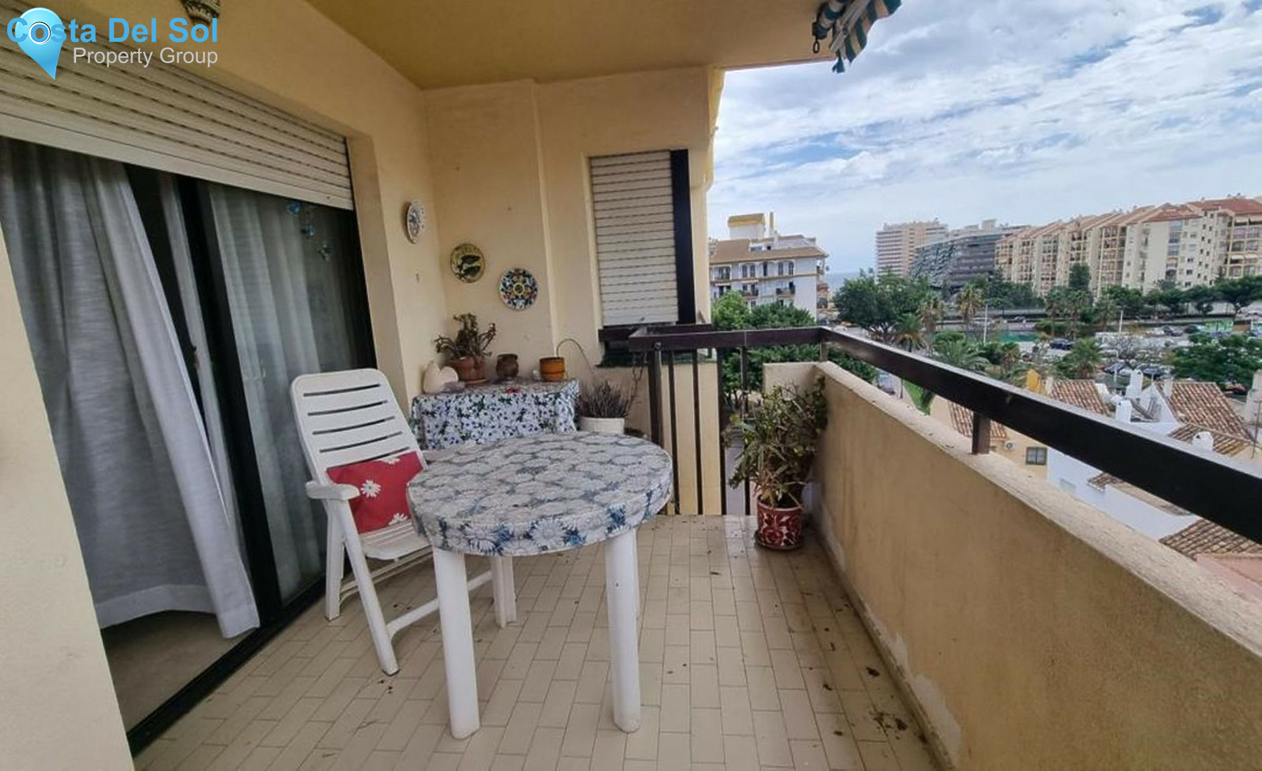 Middle Floor Apartment in Fuengirola-1477122