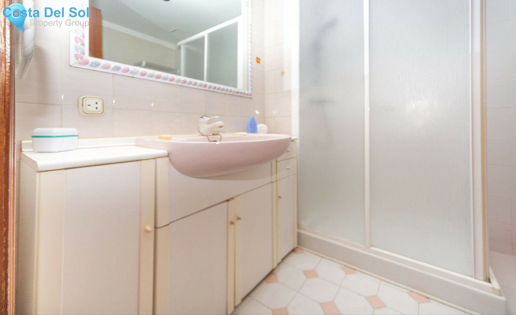 Middle Floor Apartment in Fuengirola-1500315