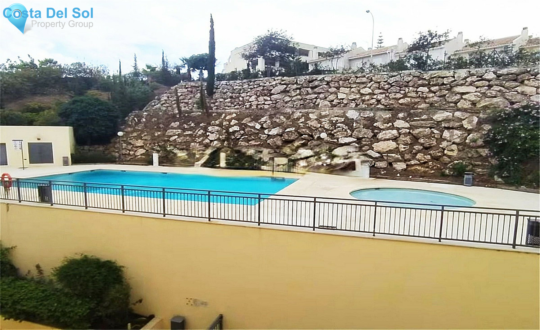 Middle Floor Apartment in Fuengirola-1507992