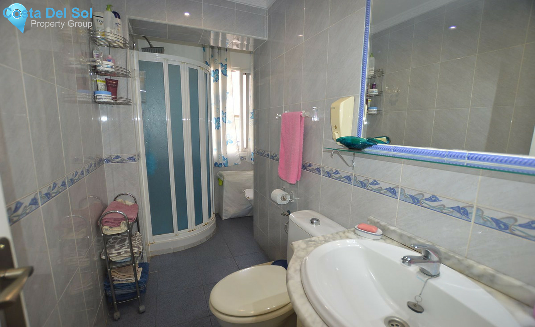 Middle Floor Apartment in Fuengirola-1511302