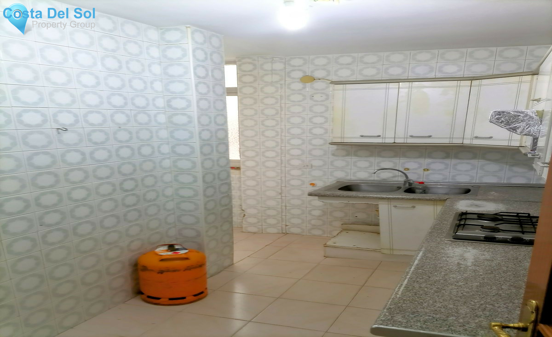 Middle Floor Apartment in Fuengirola-1524359